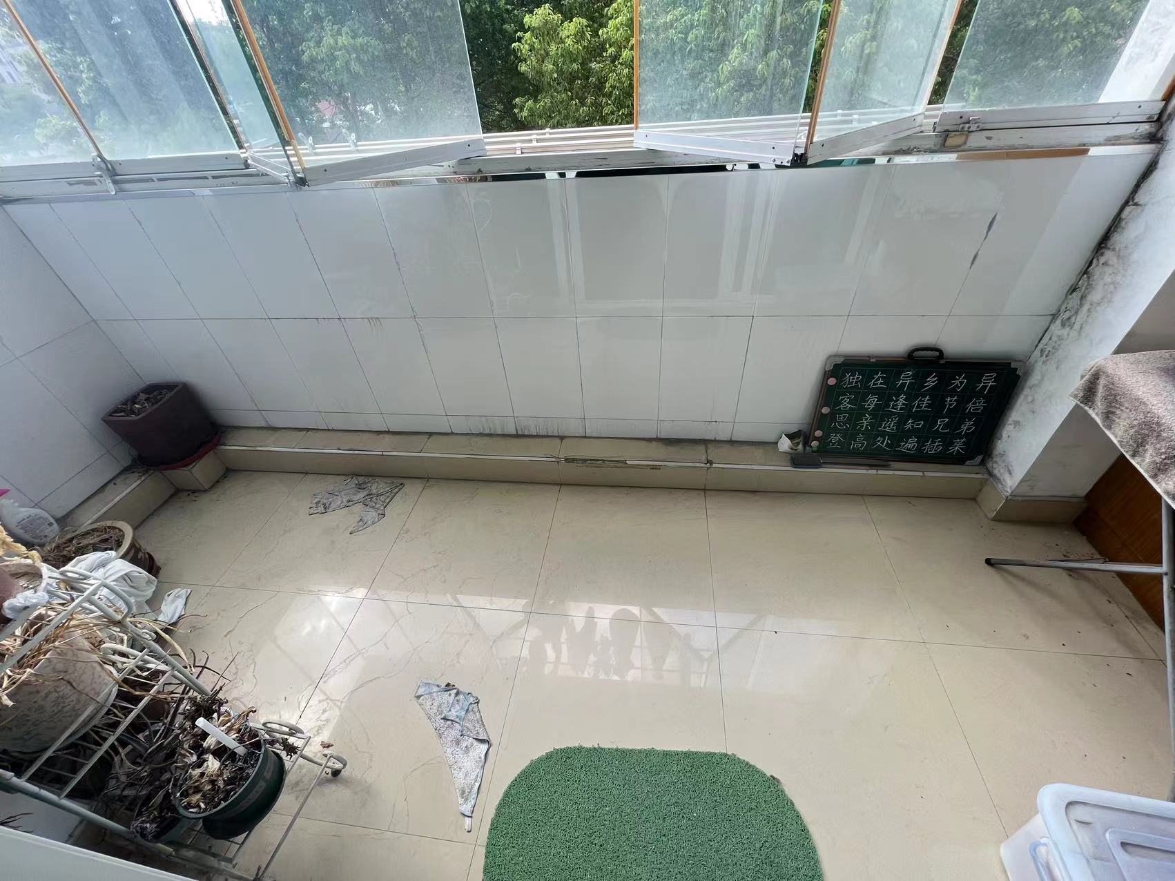 鑫乾花园 4室2厅2卫 146m&sup2;