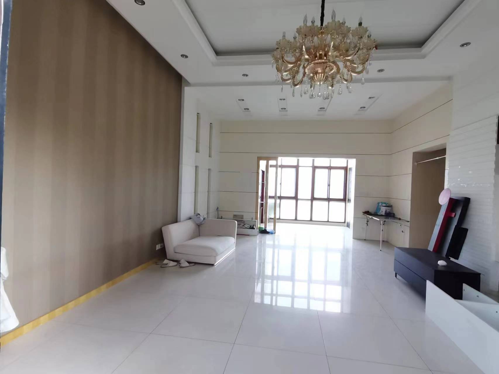 世纪城 3室2厅2卫 184m²