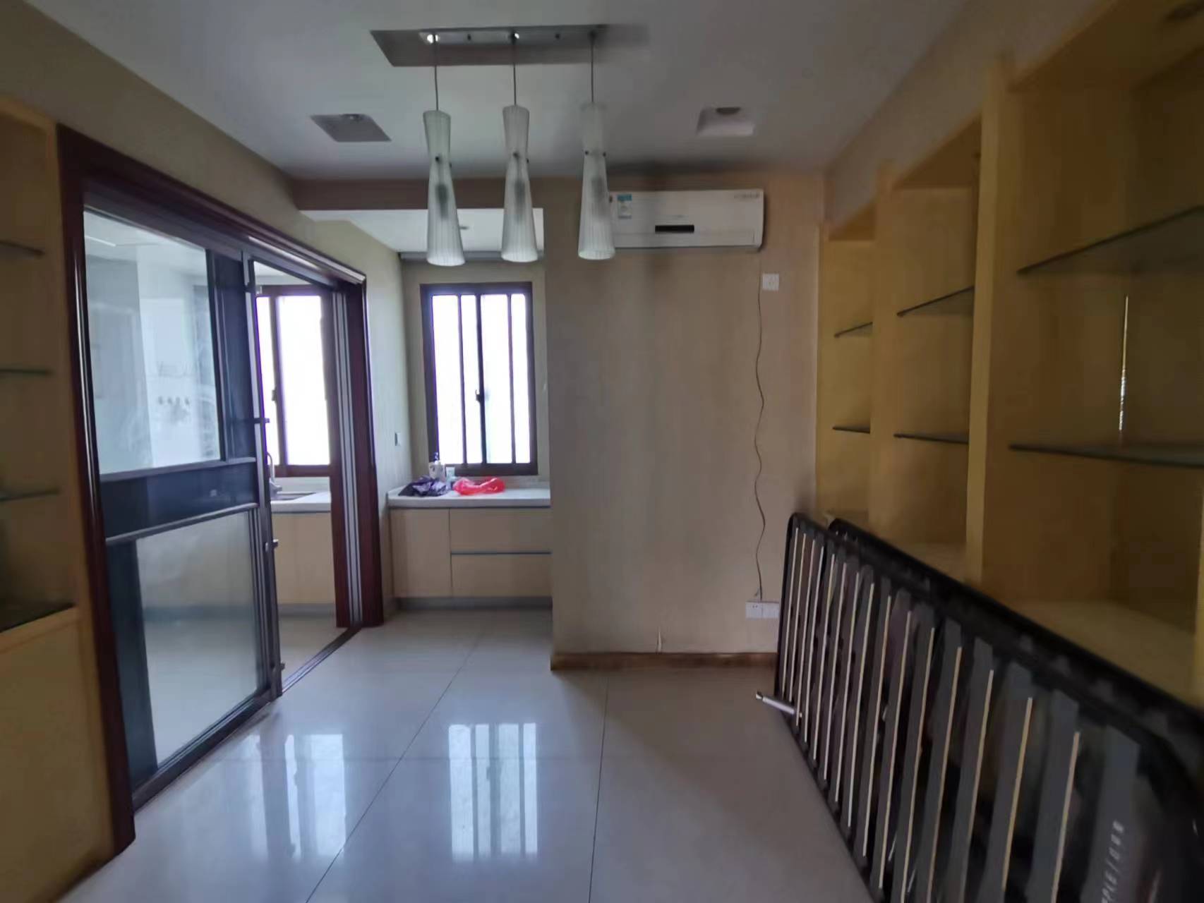 世纪城 3室2厅2卫 184m&sup2;
