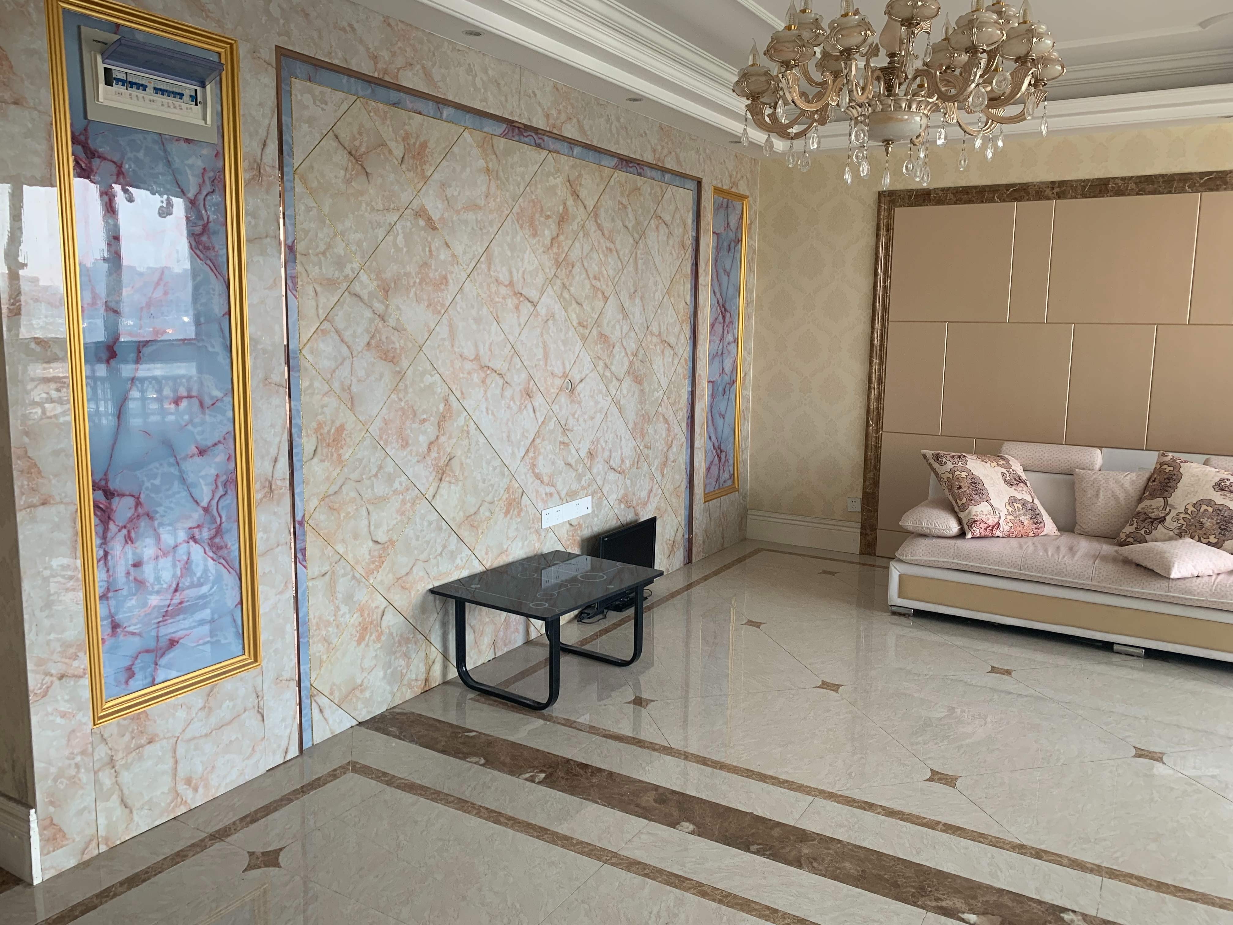 中南世纪花城二期 3室2厅1卫 123.6m&sup2;