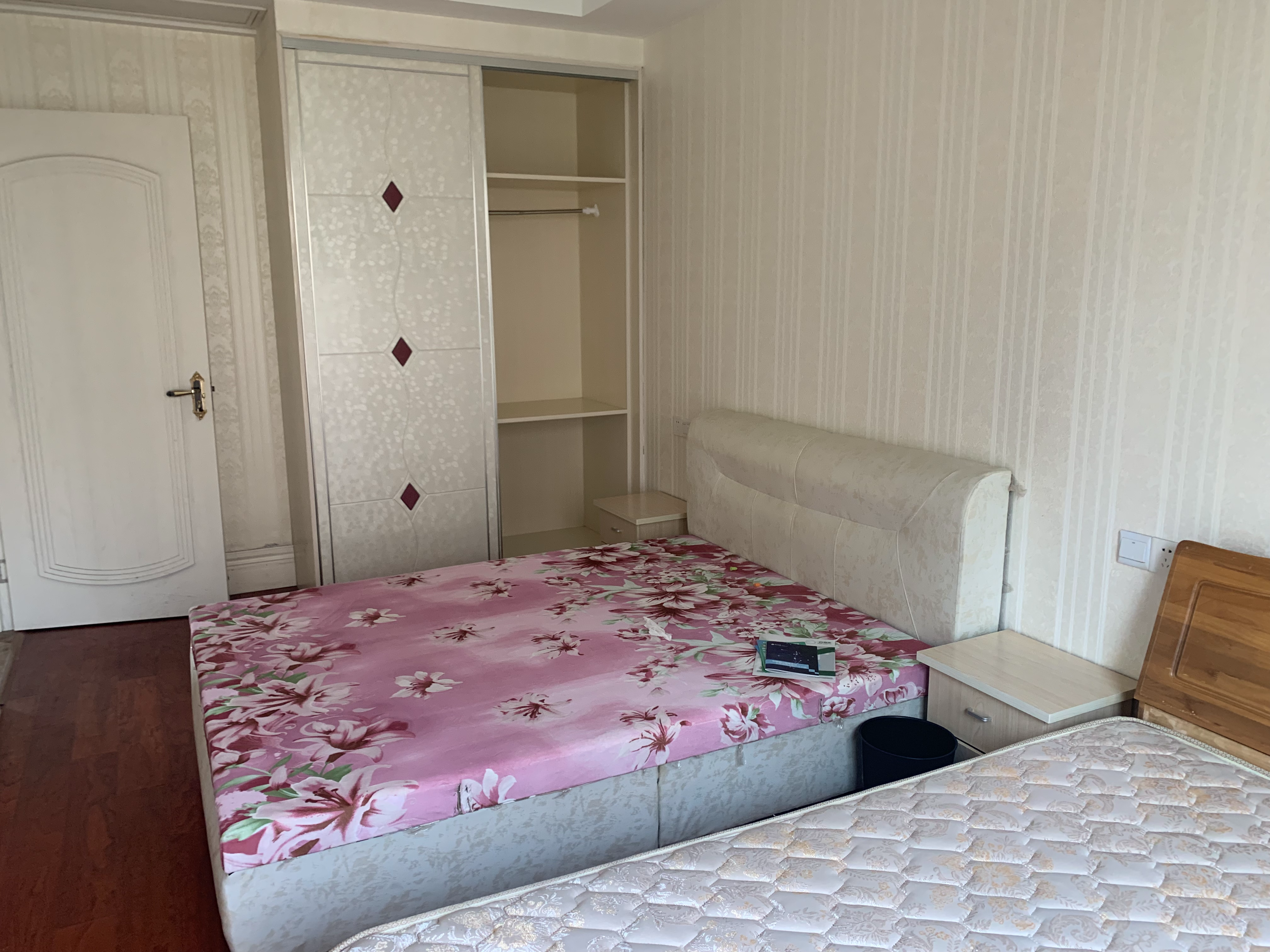 中南世纪花城二期 3室2厅1卫 123.6m&sup2;