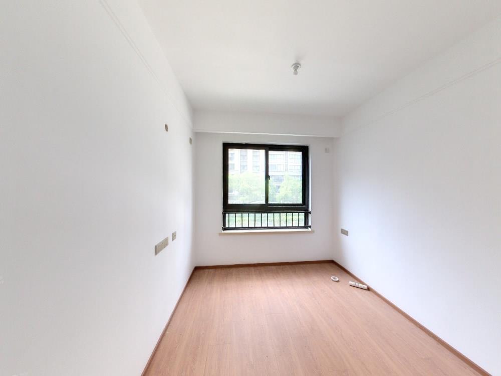 上悦城 3室2厅2卫 115m&sup2;