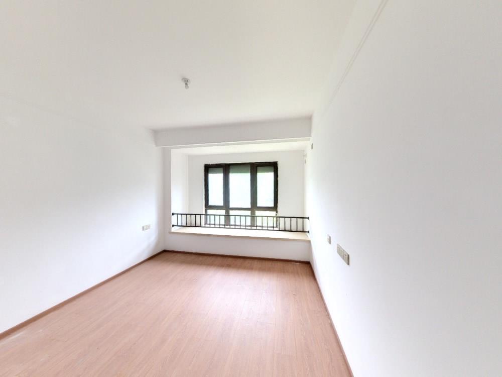 上悦城 3室2厅2卫 115m&sup2;