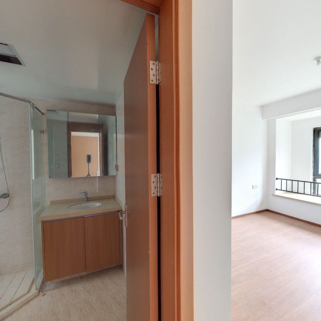 上悦城 3室2厅2卫 115m&sup2;