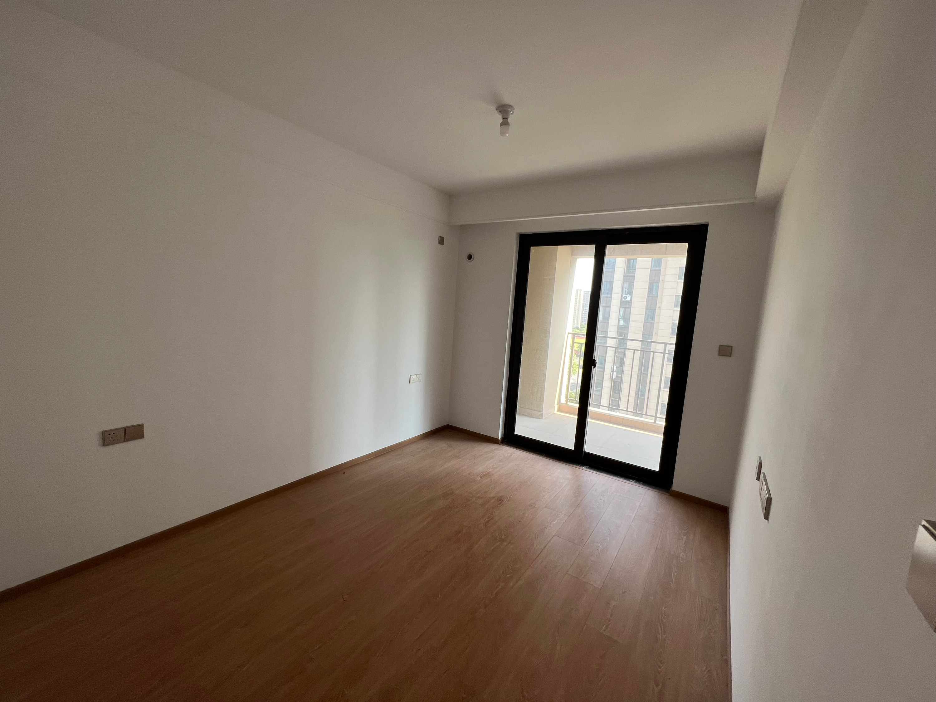 上悦城 3室2厅2卫 115.64m&sup2;