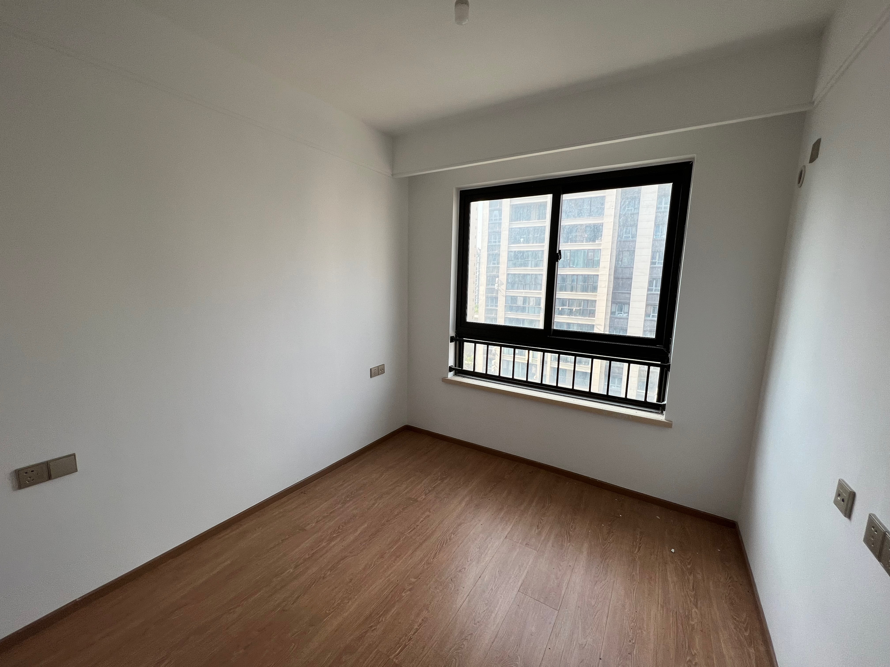 上悦城 3室2厅2卫 115.64m&sup2;
