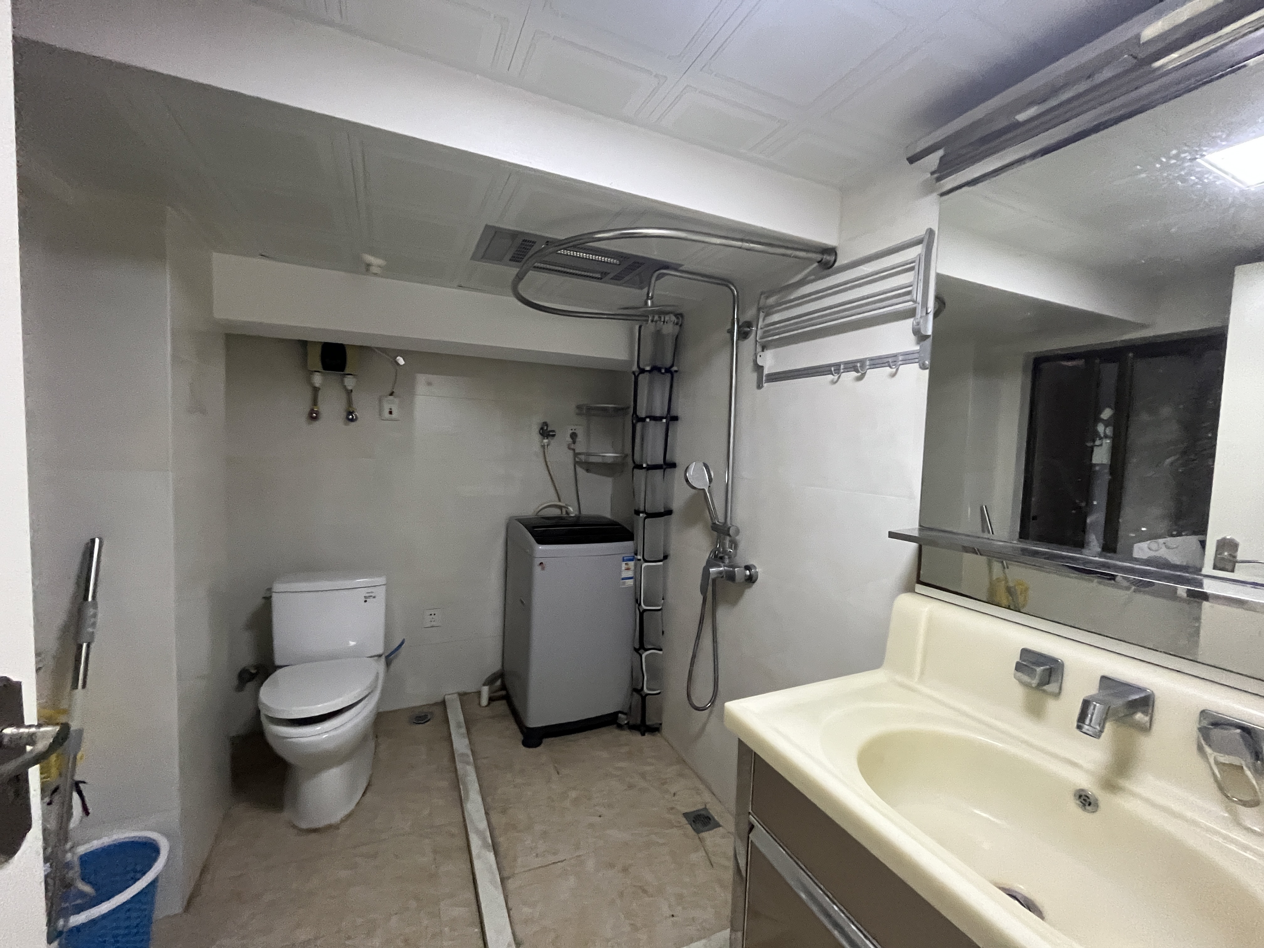 金贸公寓 1室1厅1卫 45m&sup2;