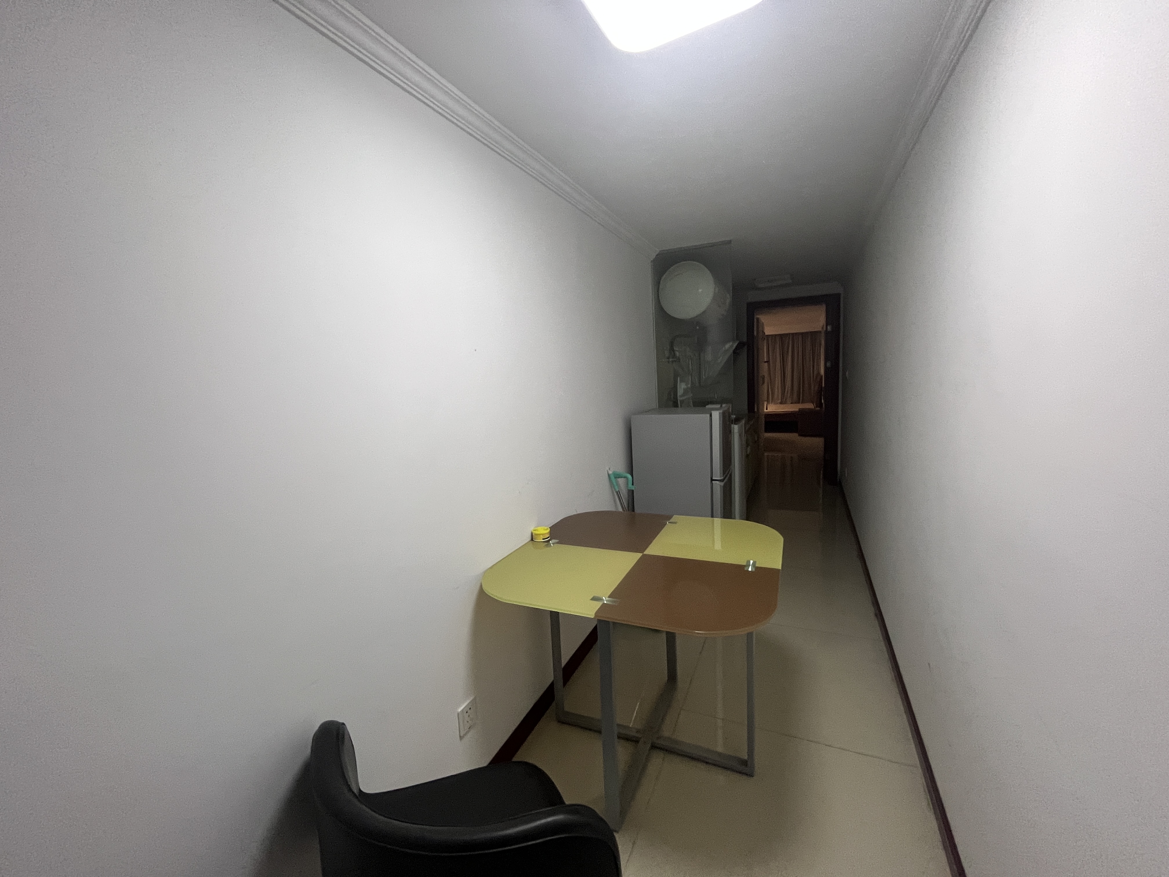 金贸公寓 1室1厅1卫 39m²