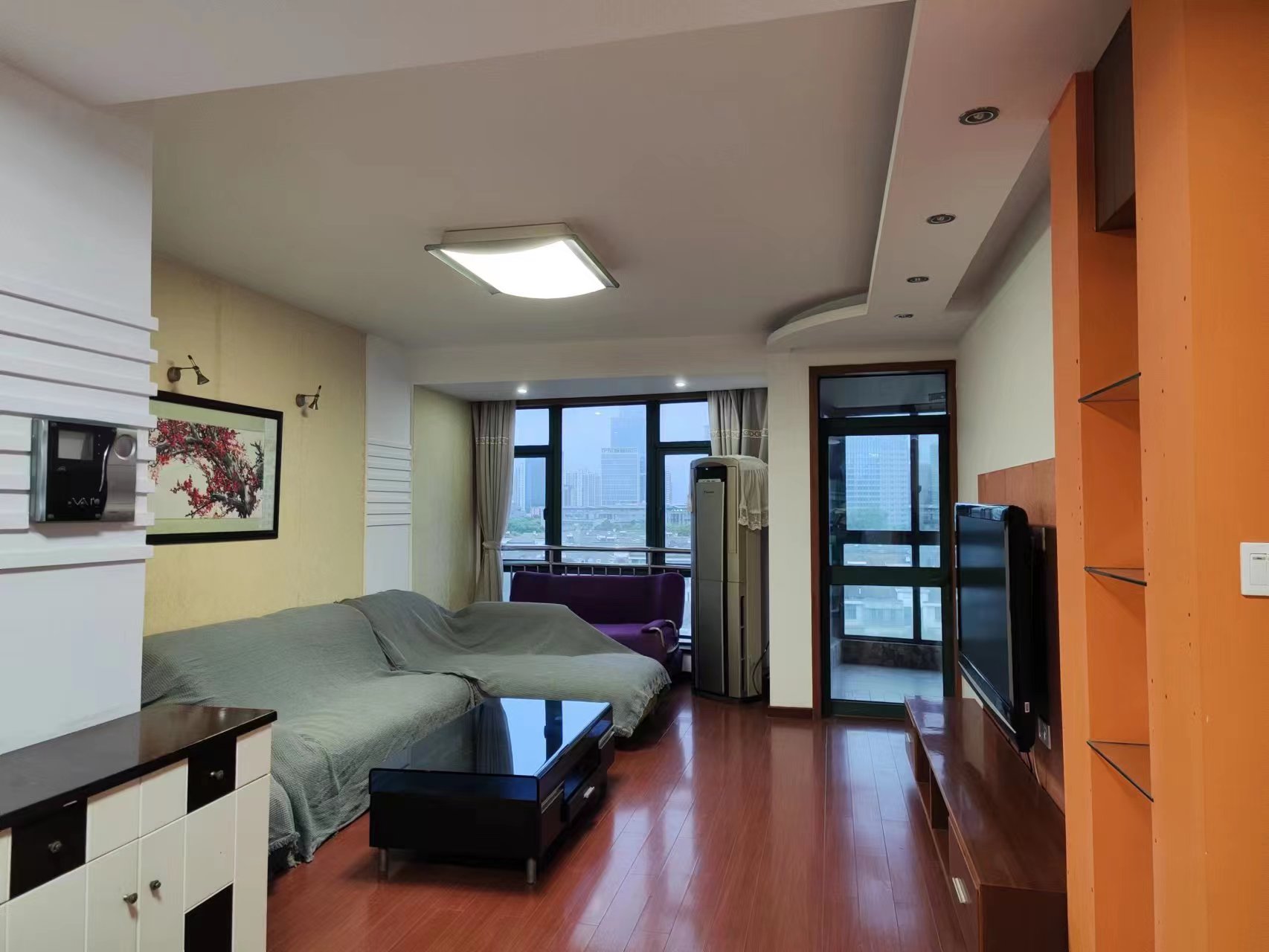 凤凰莱茵苑 3室2厅2卫 145m&sup2;