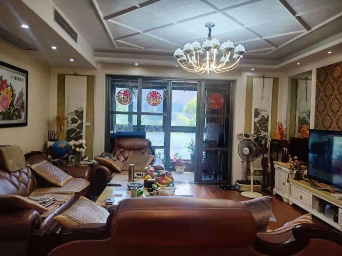 益兴名流府 4室2厅2卫 172m&sup2;