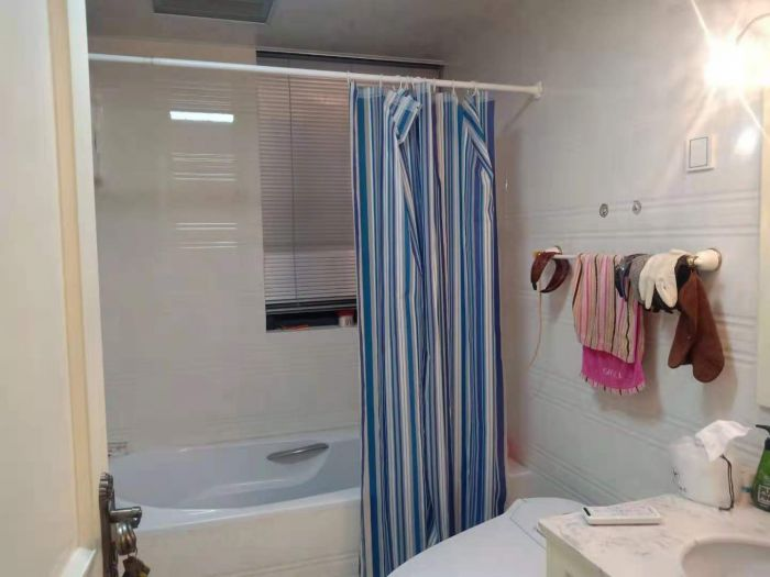 益兴名流府 4室2厅2卫 172m&sup2;