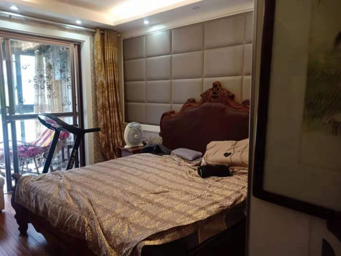 益兴名流府 4室2厅2卫 172m&sup2;