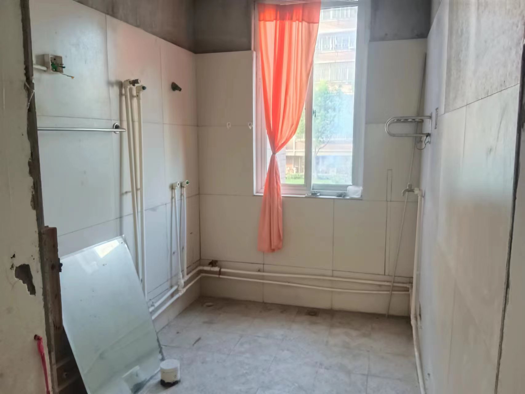 天虹苑 3室2厅2卫 134m&sup2;