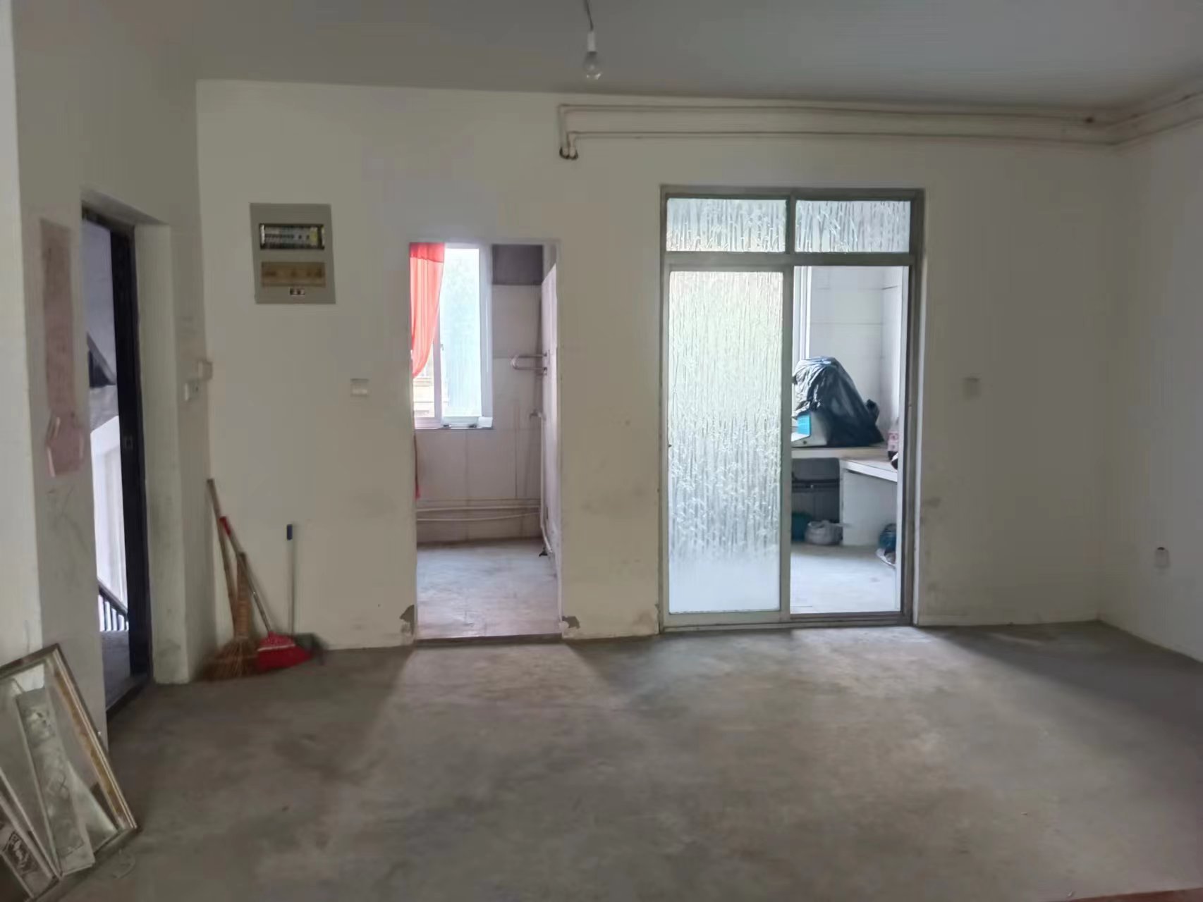 天虹苑 3室2厅2卫 134m&sup2;