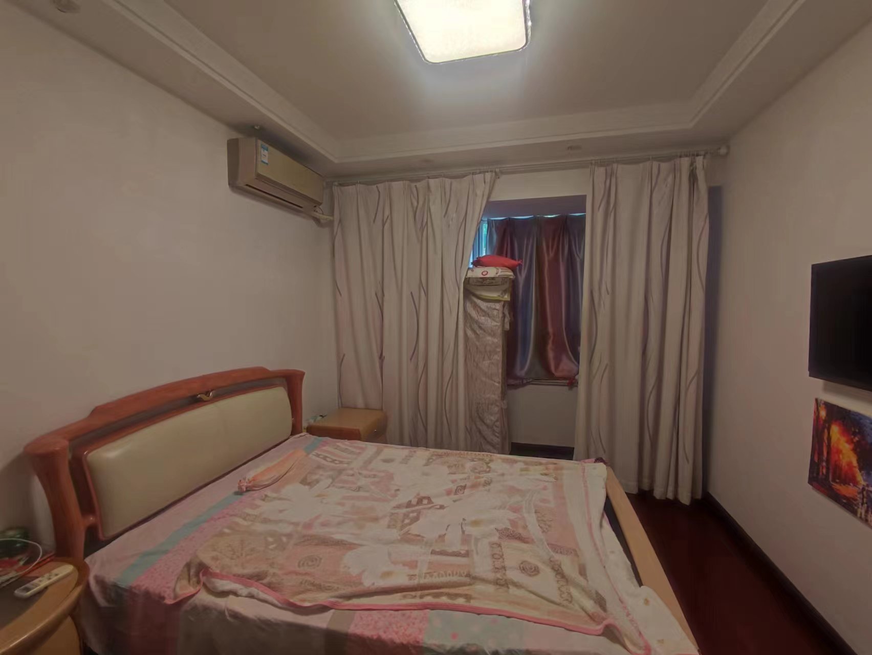 中港城 3室2厅1卫 129.8m&sup2;