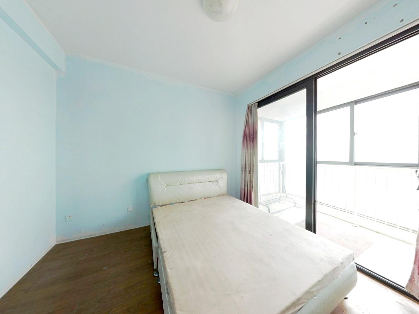 七星花园 5室2厅2卫 250m&sup2;