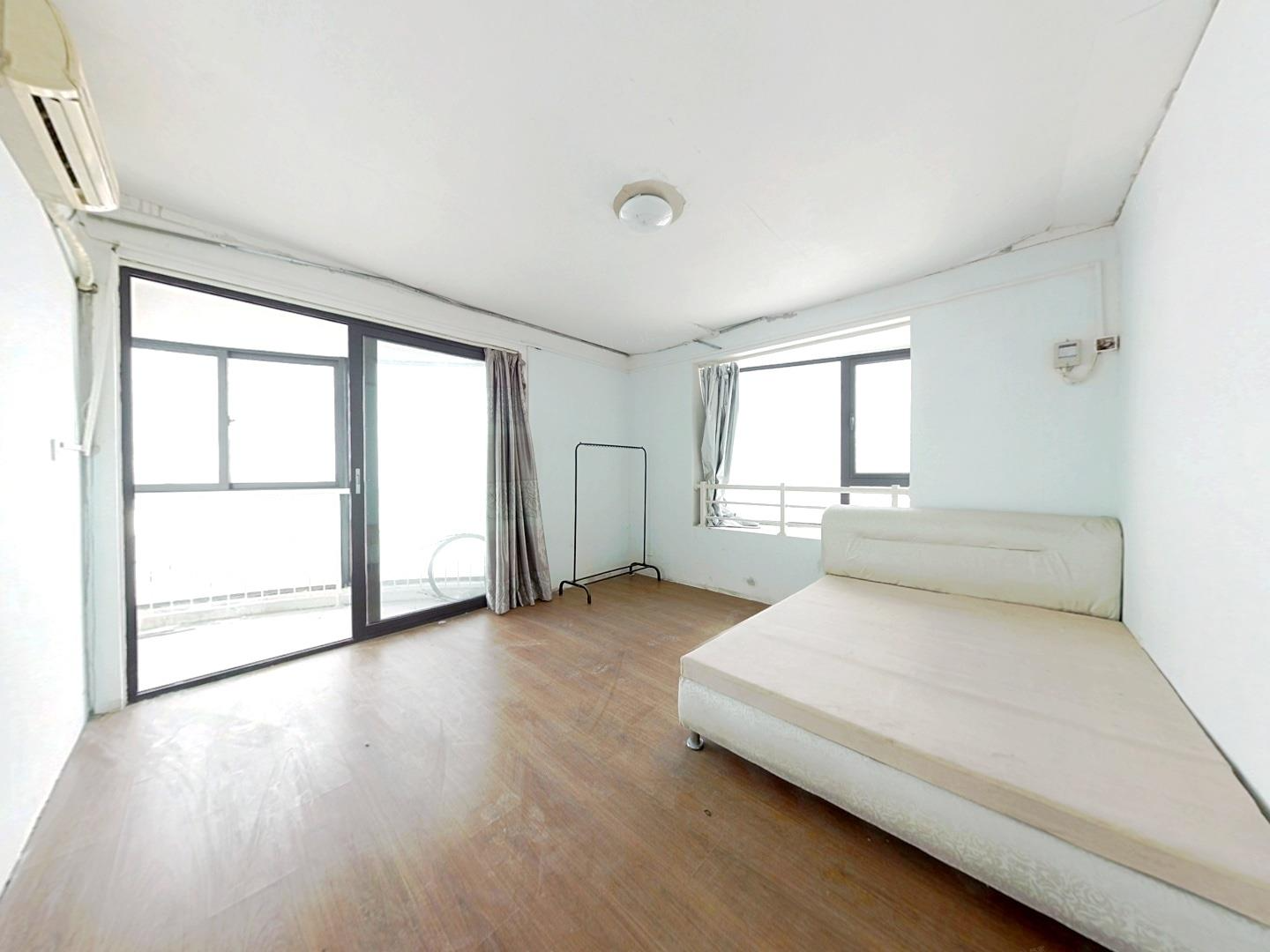 七星花园 5室2厅2卫 250m²