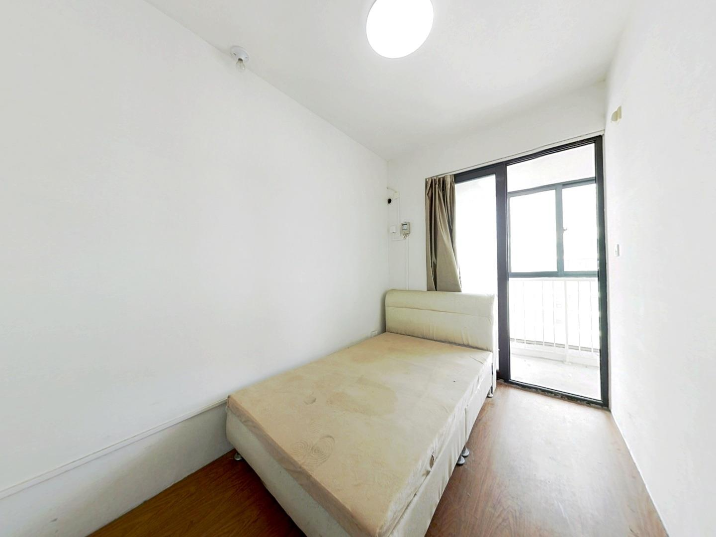 七星花园 5室2厅2卫 250m&sup2;