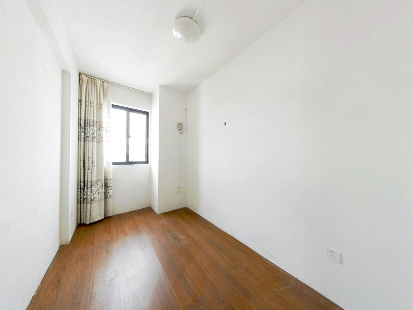 七星花园 5室2厅2卫 250m&sup2;
