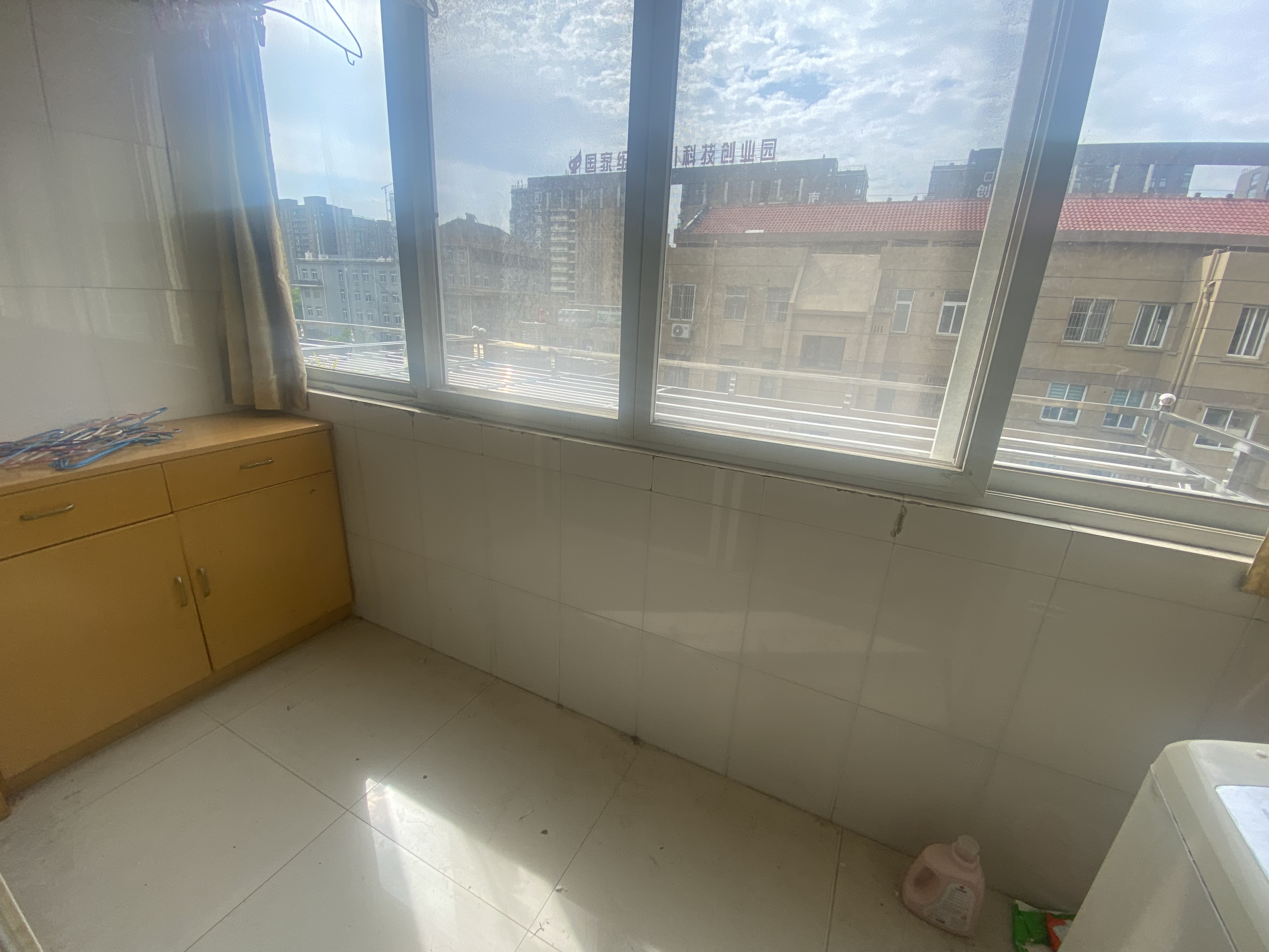 海港新村 3室1厅1卫 69m&sup2;