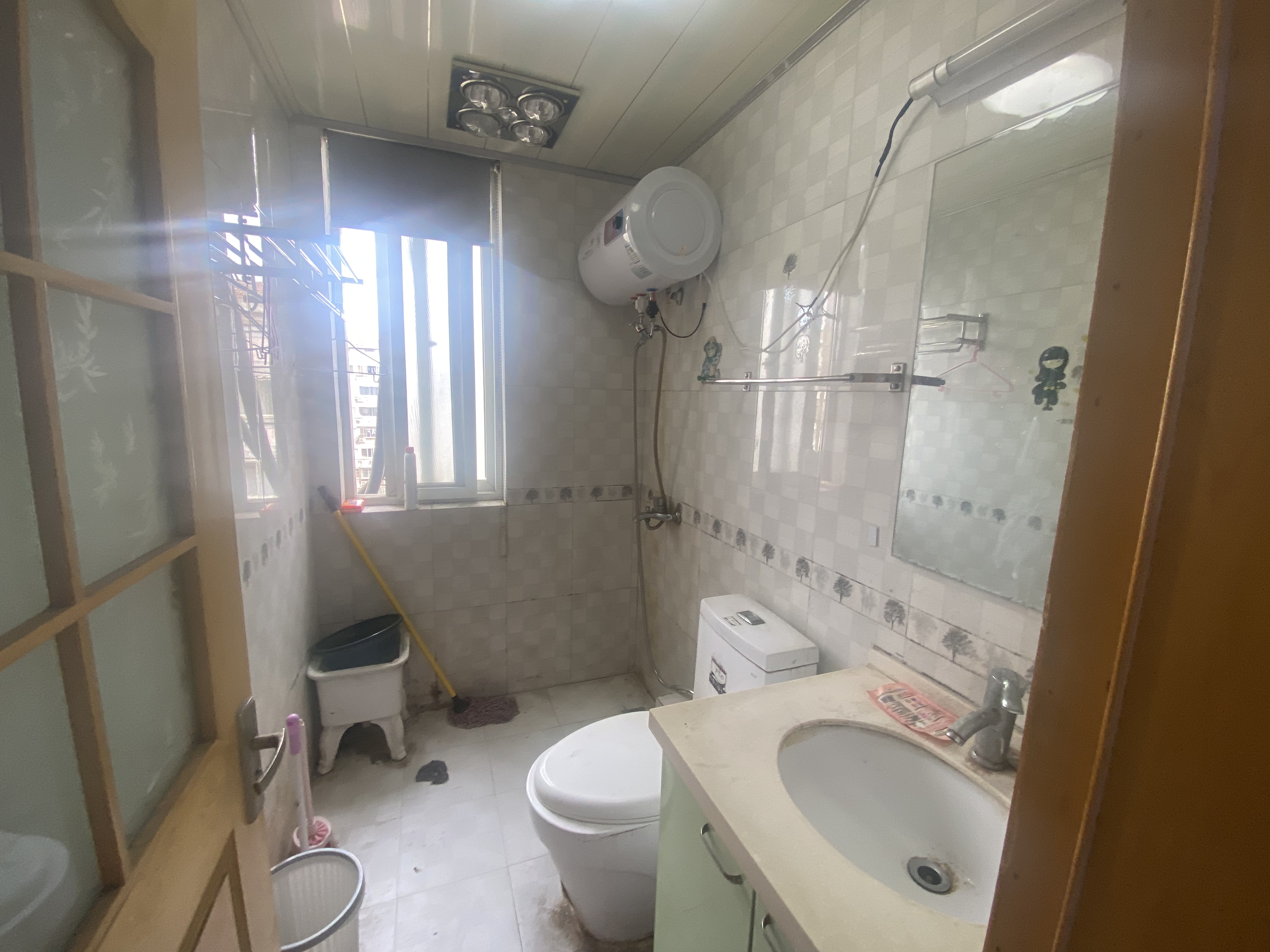 海港新村 3室1厅1卫 69m&sup2;