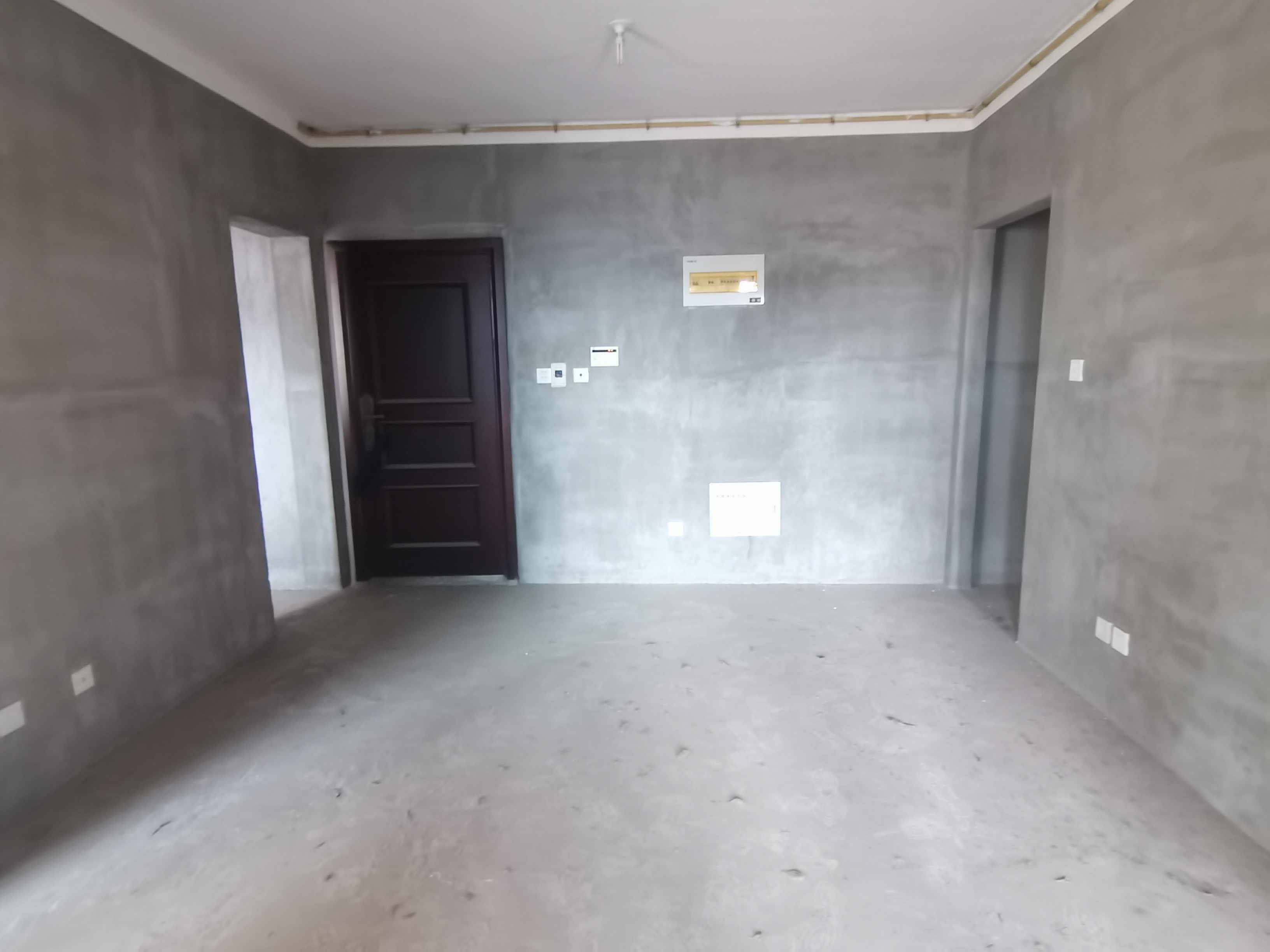 华强城 3室1厅1卫 82m&sup2;