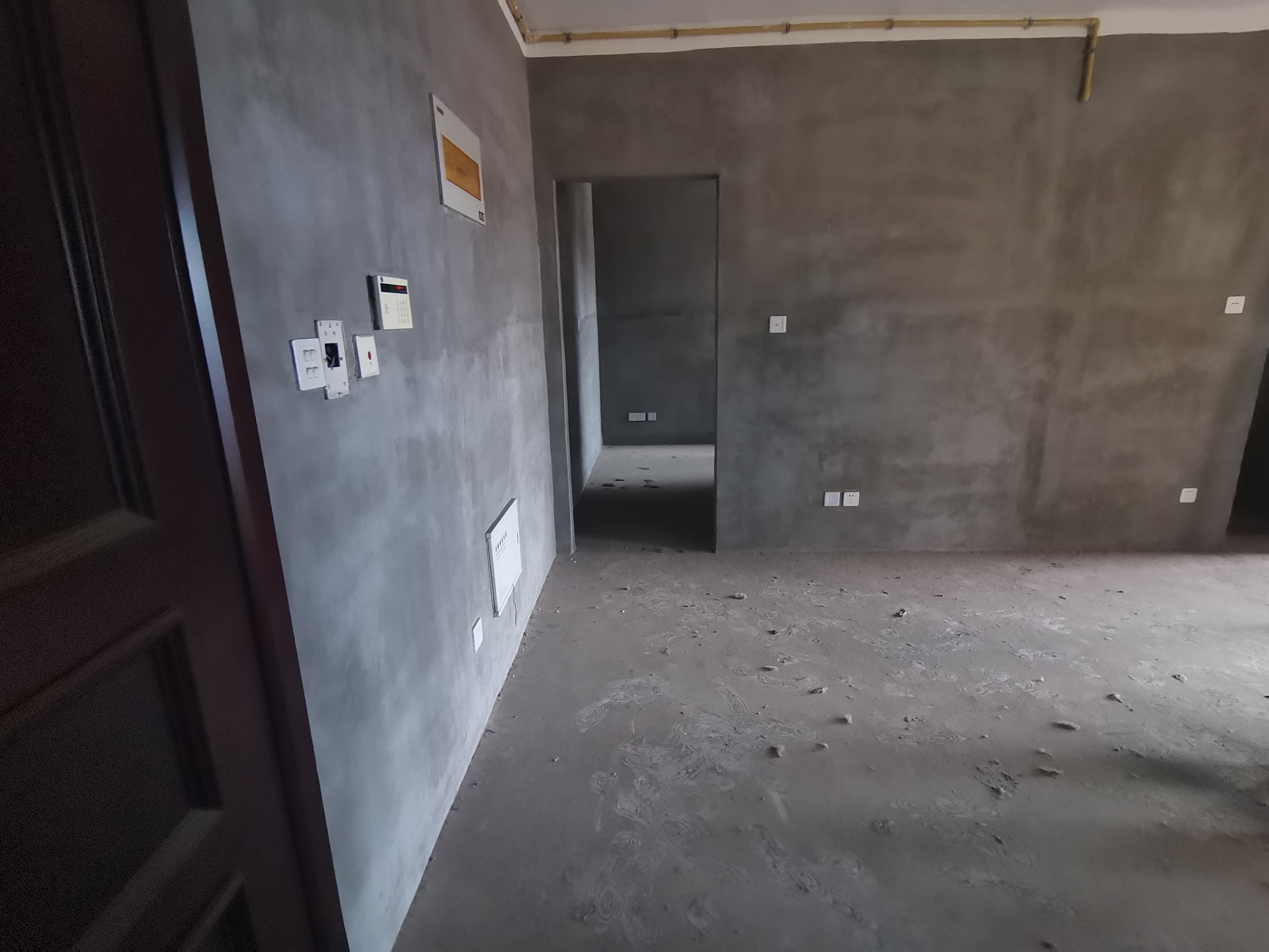 华强城 3室1厅1卫 82m&sup2;