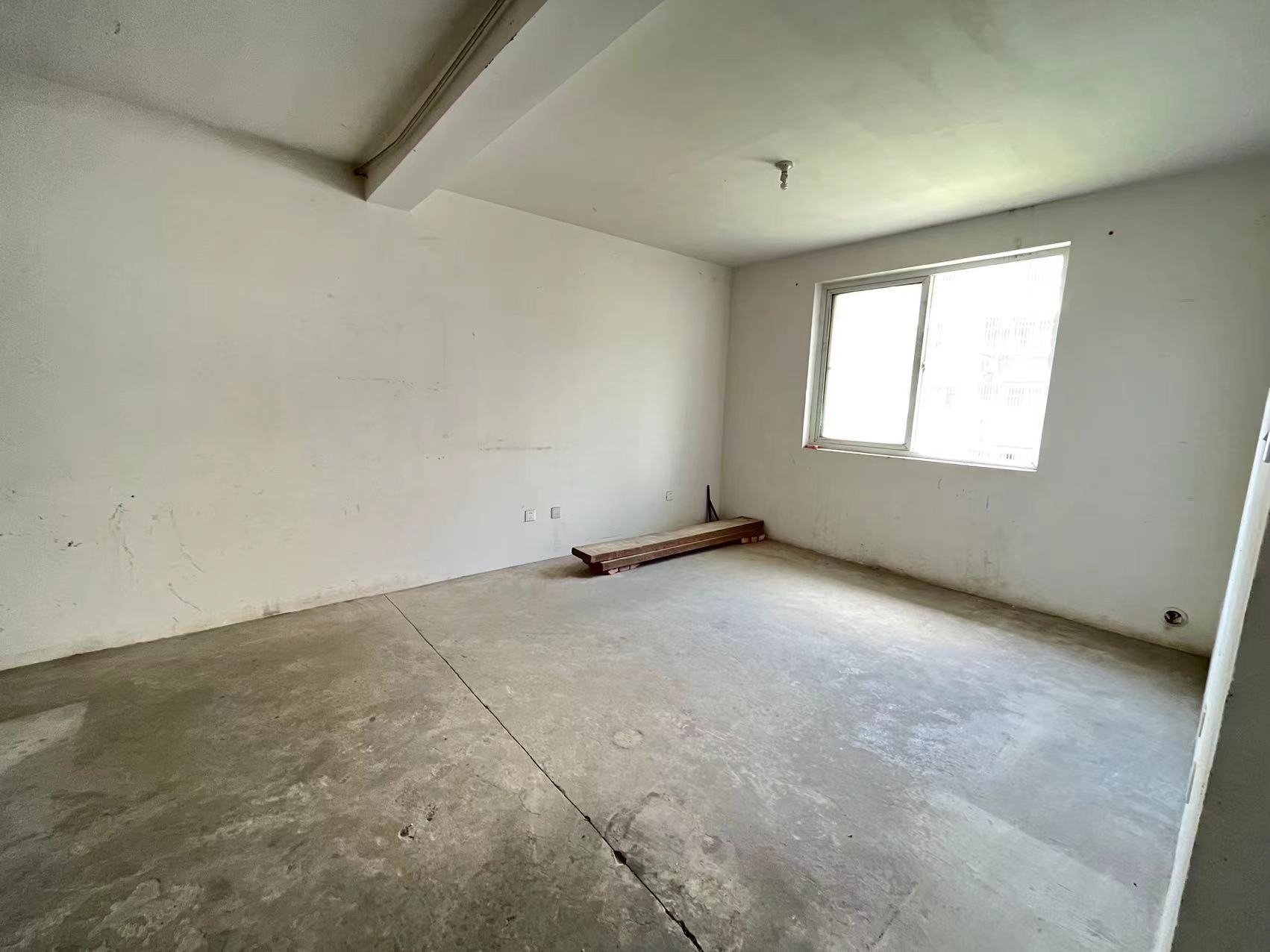和谐怡园佳苑 3室2厅1卫 127m&sup2;