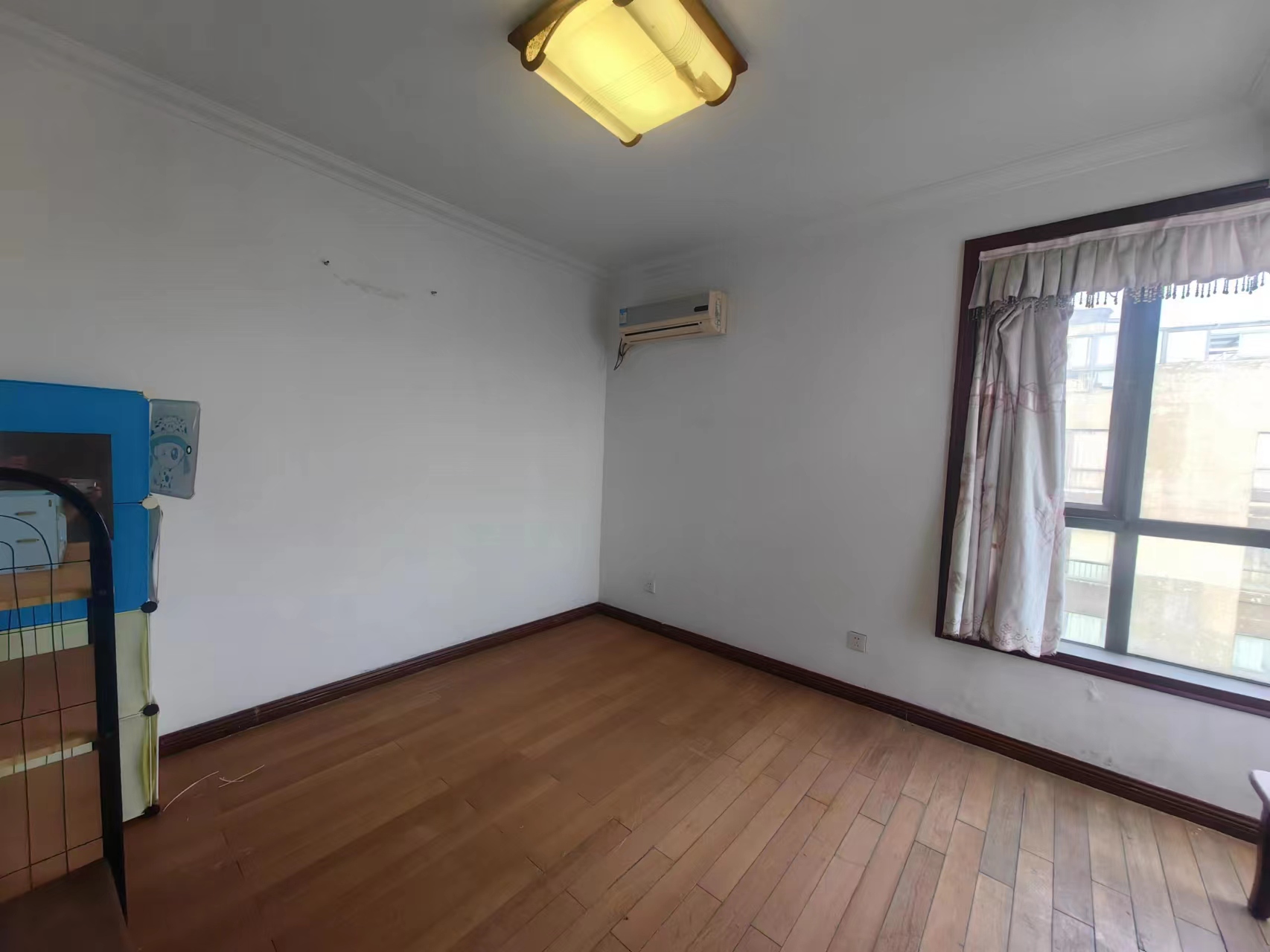 万通城 4室2厅2卫 136m&sup2;