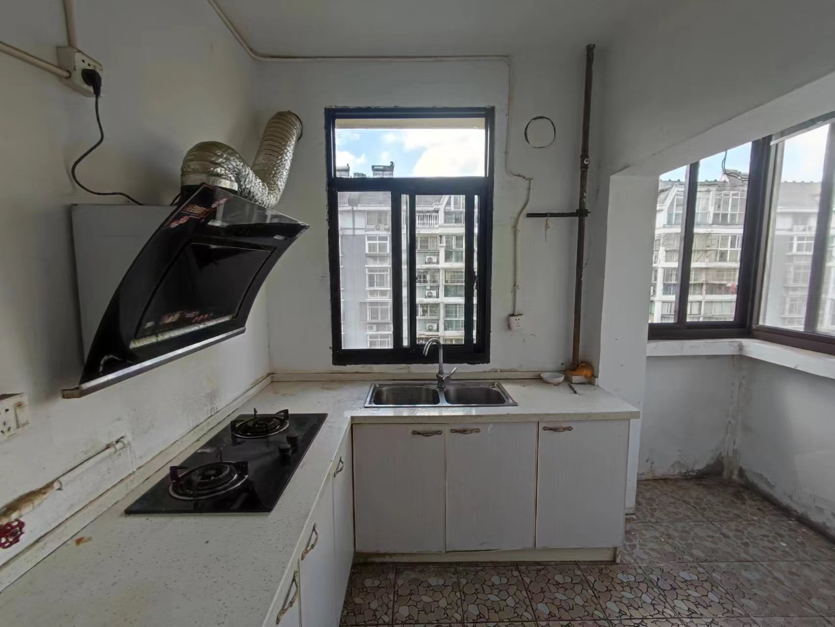 怡园新村 2室2厅1卫 74m&sup2;
