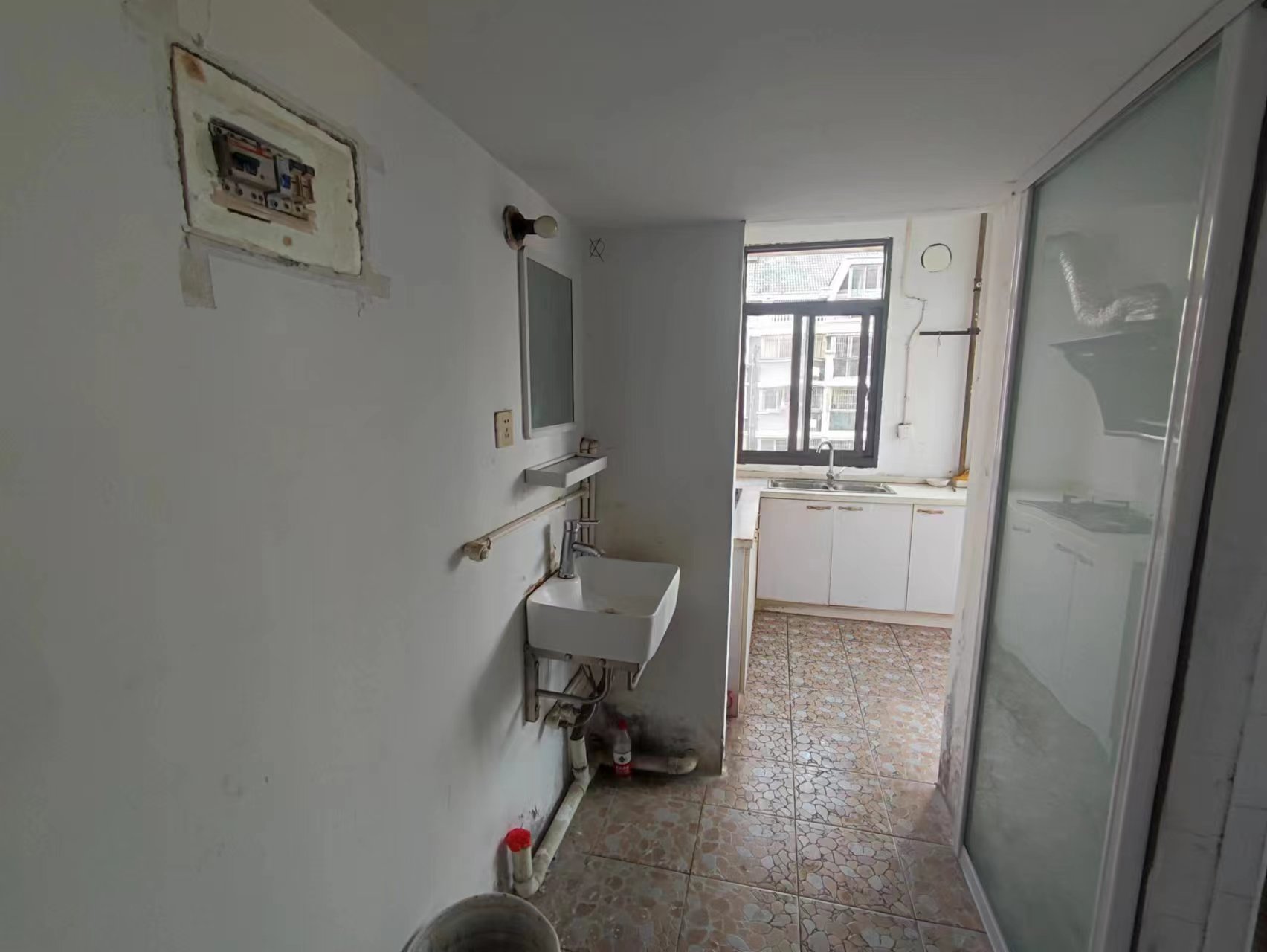 怡园新村 2室2厅1卫 74m&sup2;
