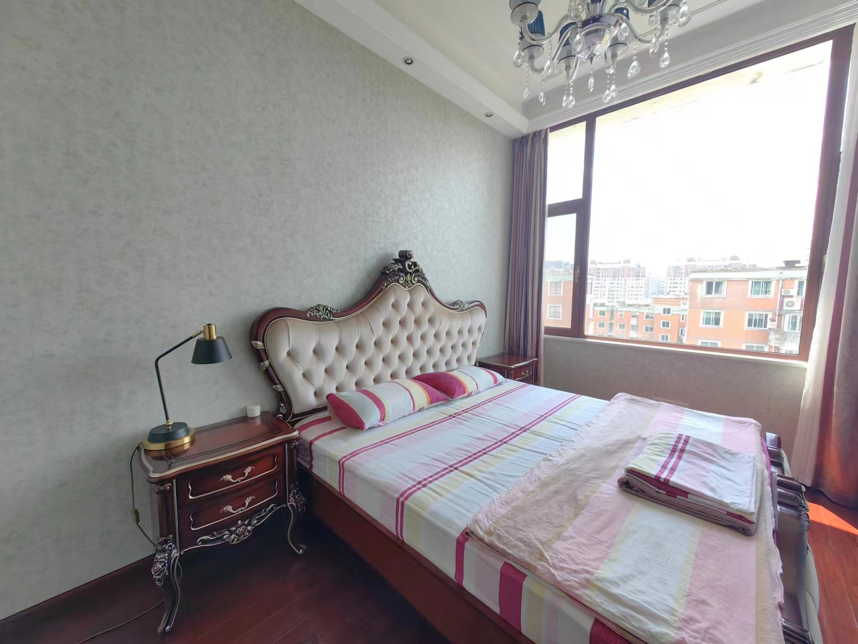 天安花园 8室2厅4卫 239.18m&sup2;