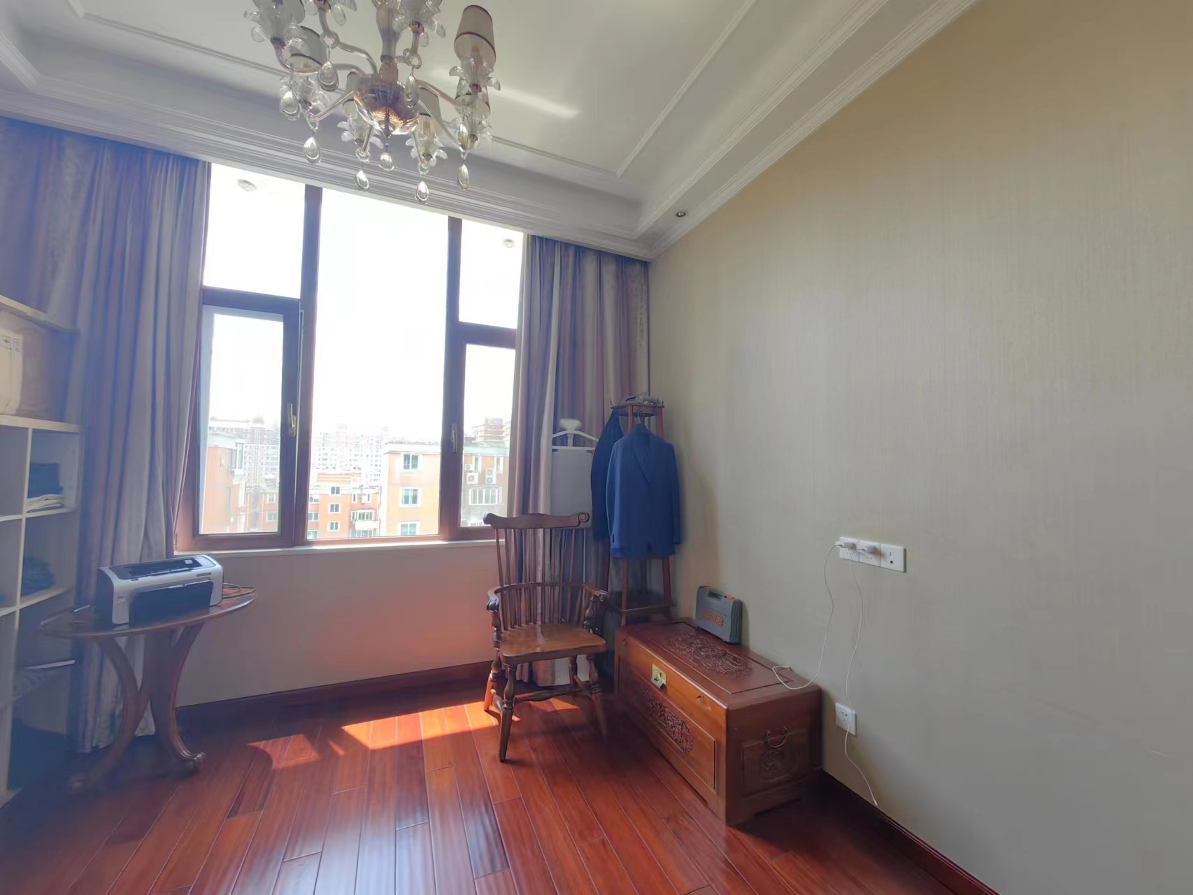 天安花园 8室2厅4卫 239.18m&sup2;