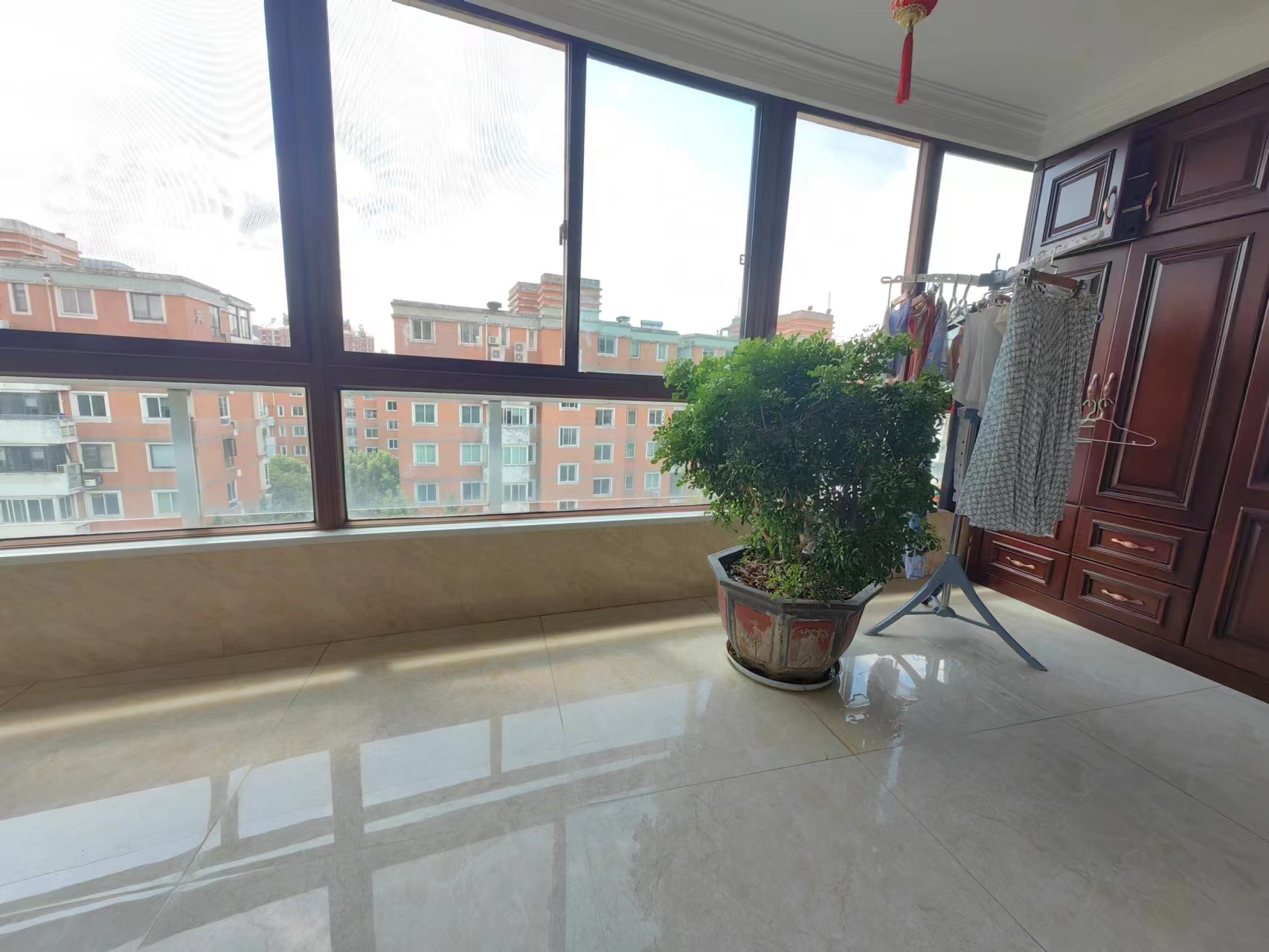 天安花园 8室2厅4卫 239.18m&sup2;