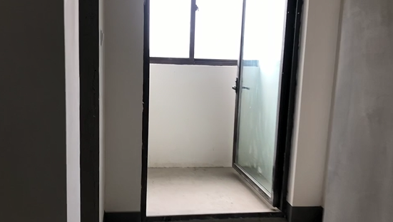兴石花园 3室2厅1卫 107m&sup2;