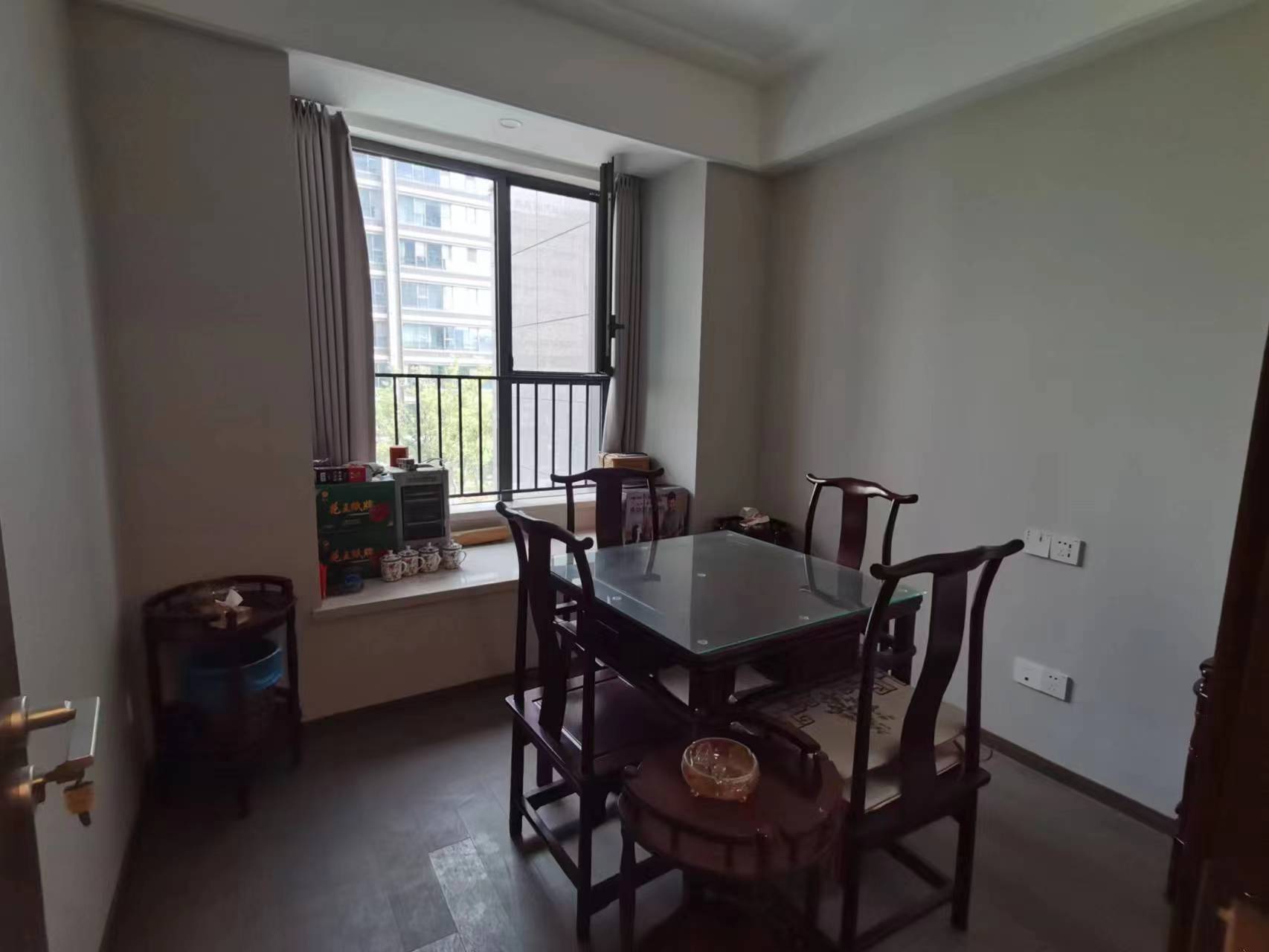 绿城&middot;晓风印月 5室2厅3卫 202.32m&sup2;