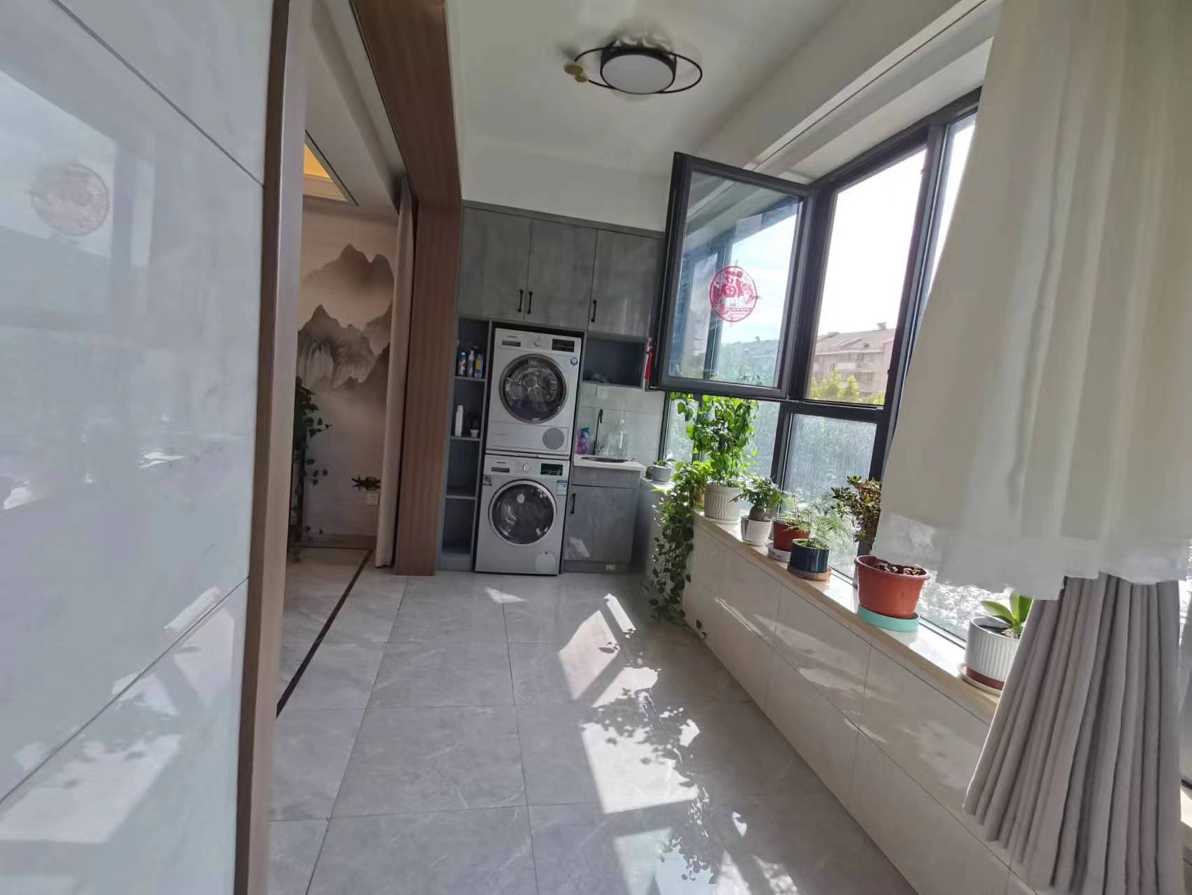 绿城&middot;晓风印月 5室2厅3卫 202.32m&sup2;