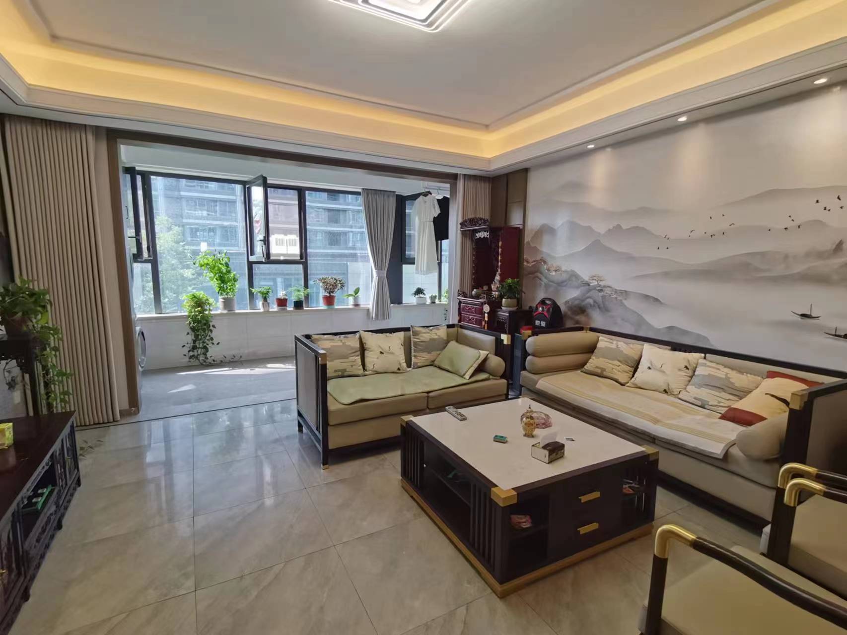 绿城&middot;晓风印月 5室2厅3卫 202.32m&sup2;