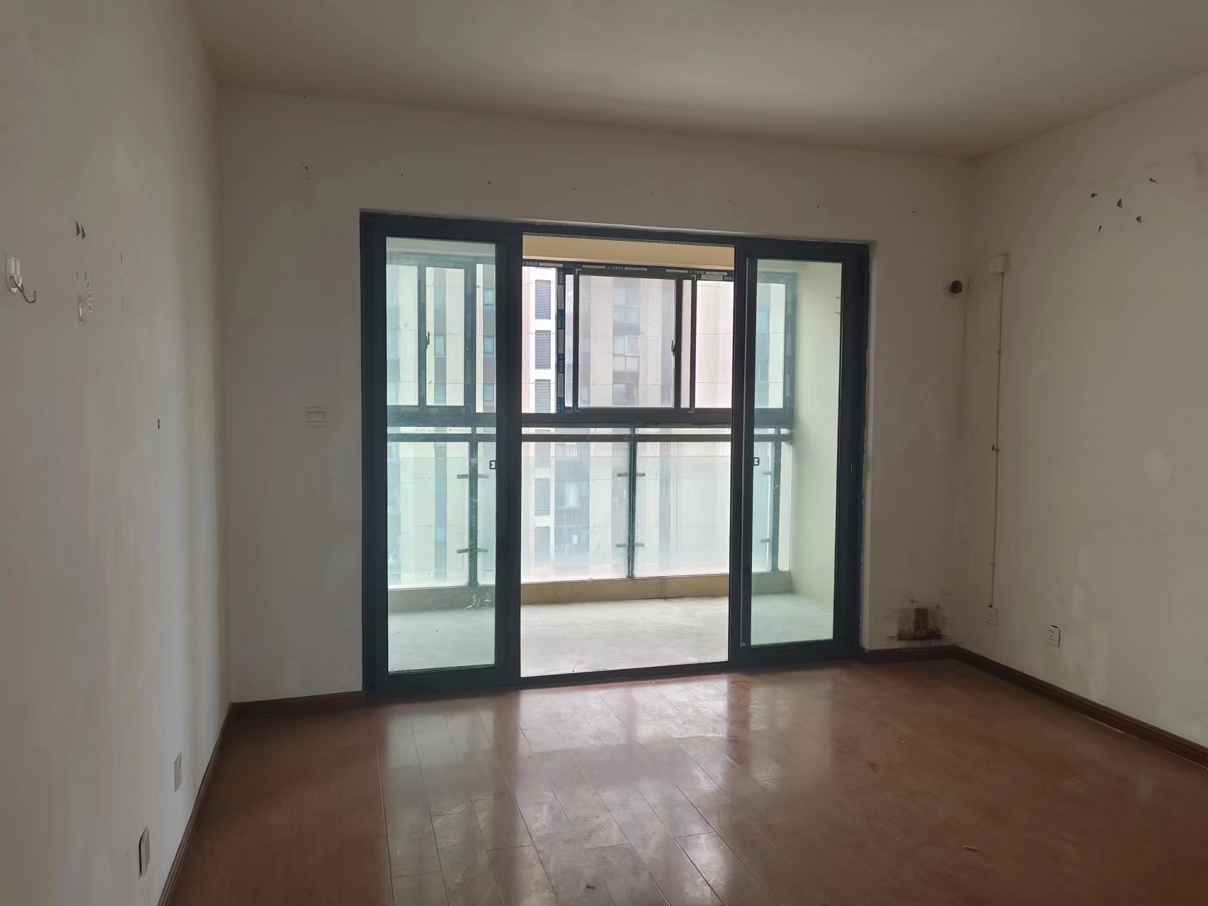 万达华府 3室2厅2卫 121.17m&sup2;