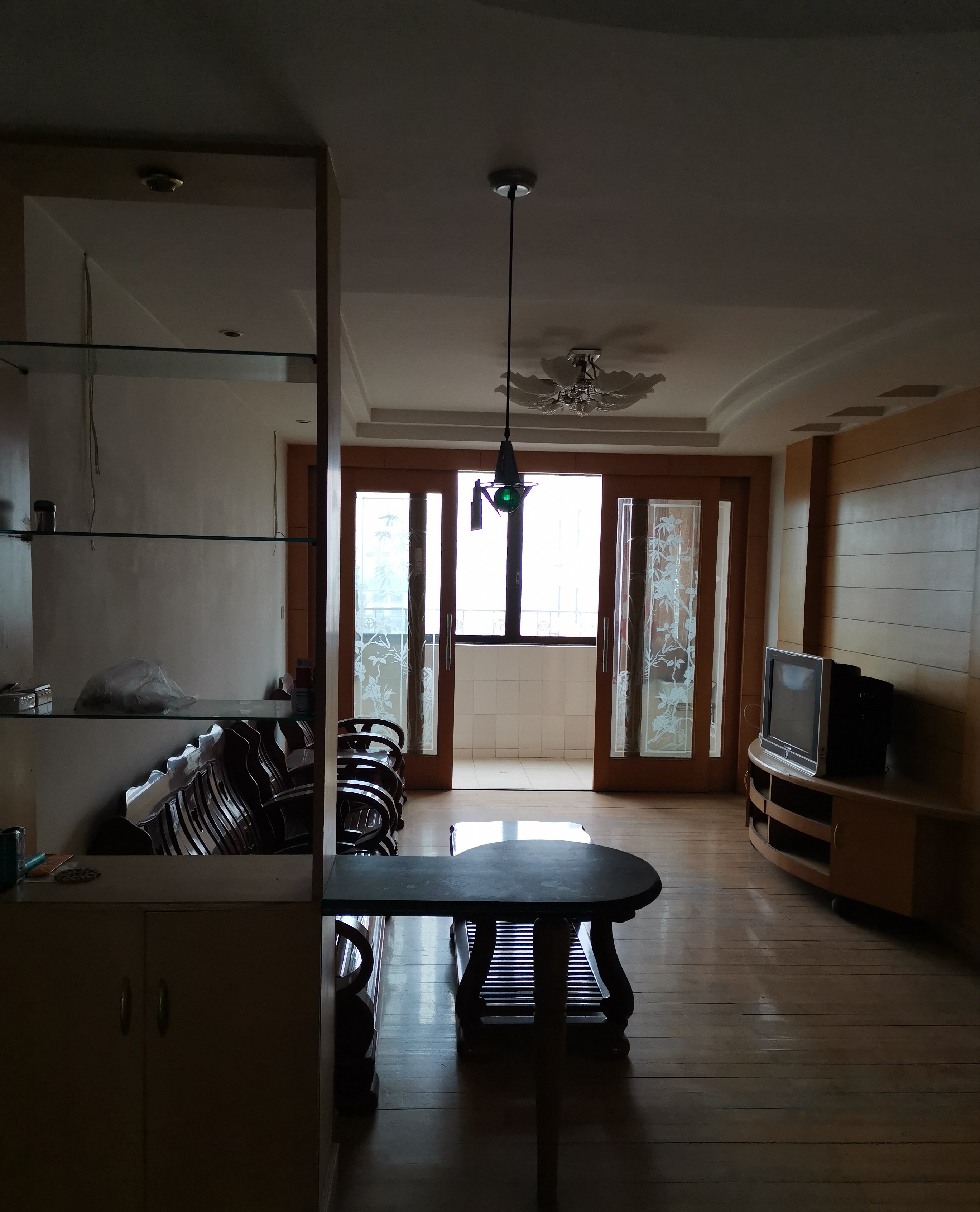 威美公寓 4室2厅2卫 154m²