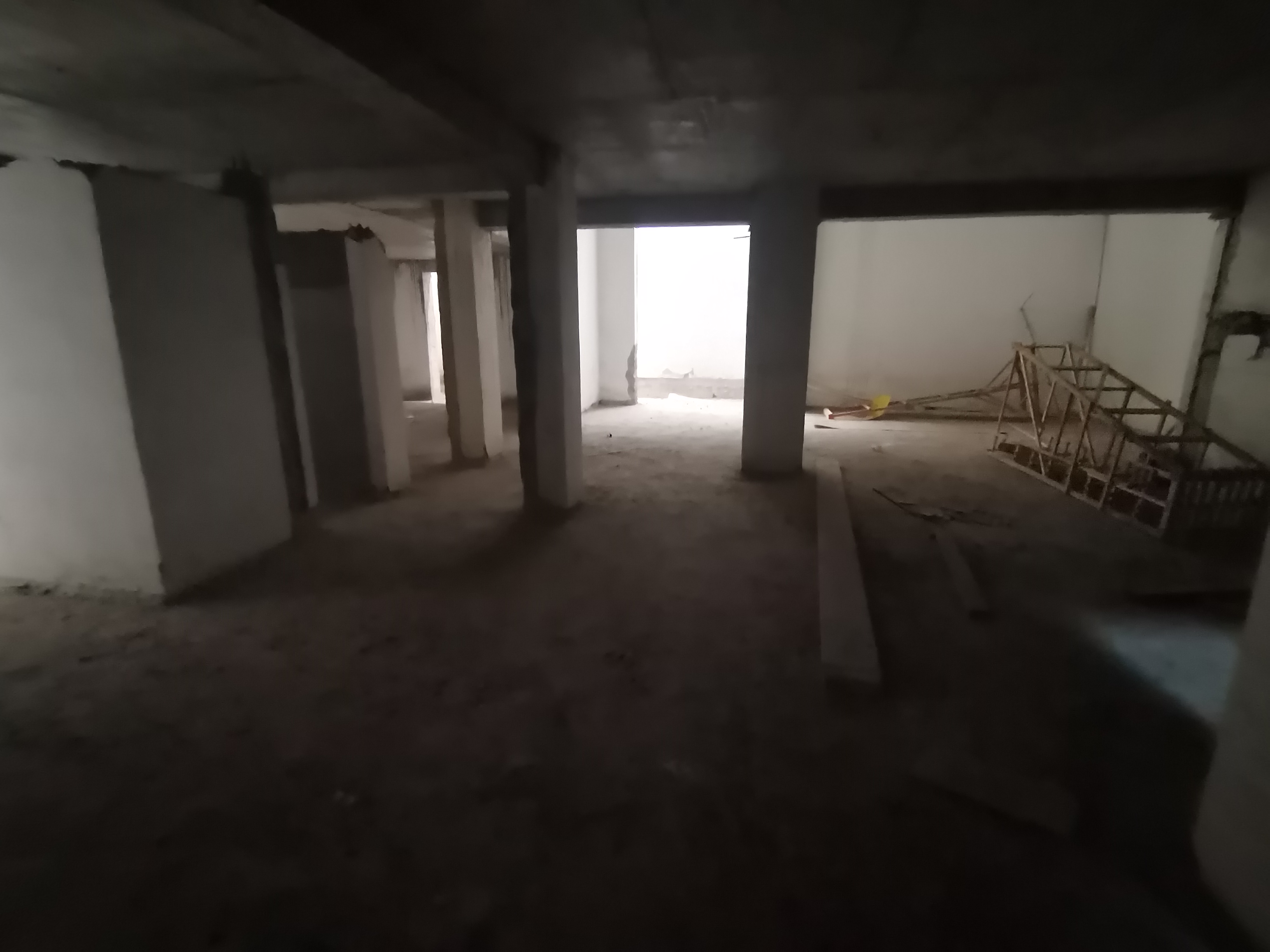 华强城 5室3厅2卫 267m²