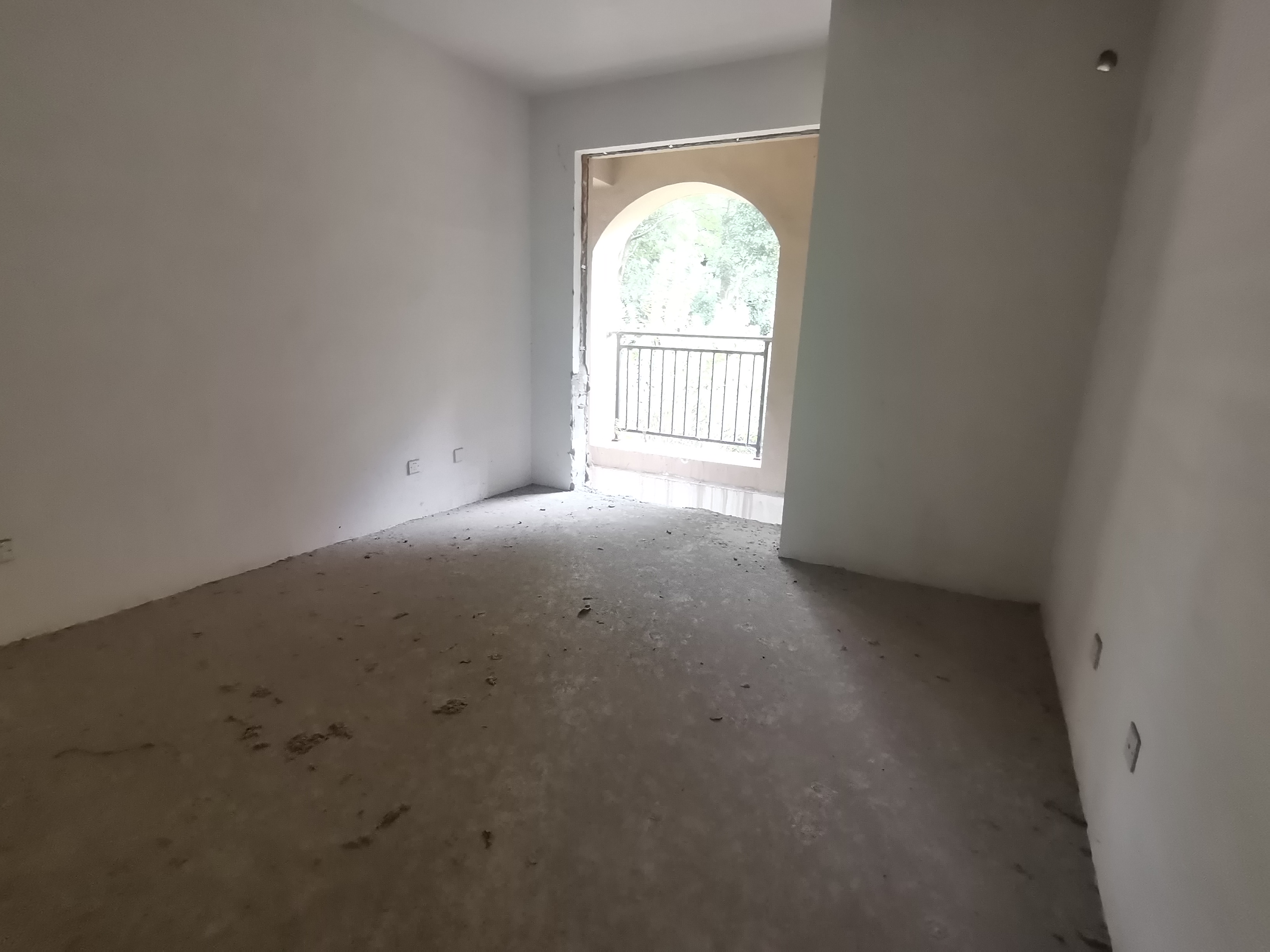 华强城 5室3厅2卫 267m&sup2;