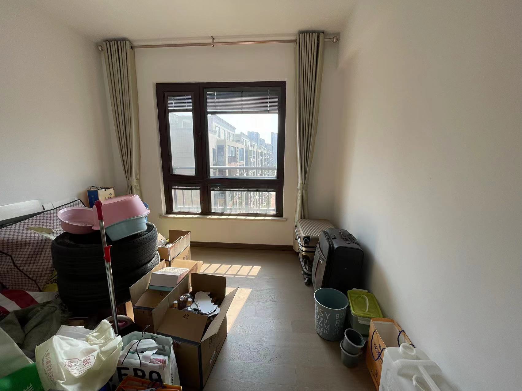 卓越万科新都会 3室2厅1卫 98m&sup2;