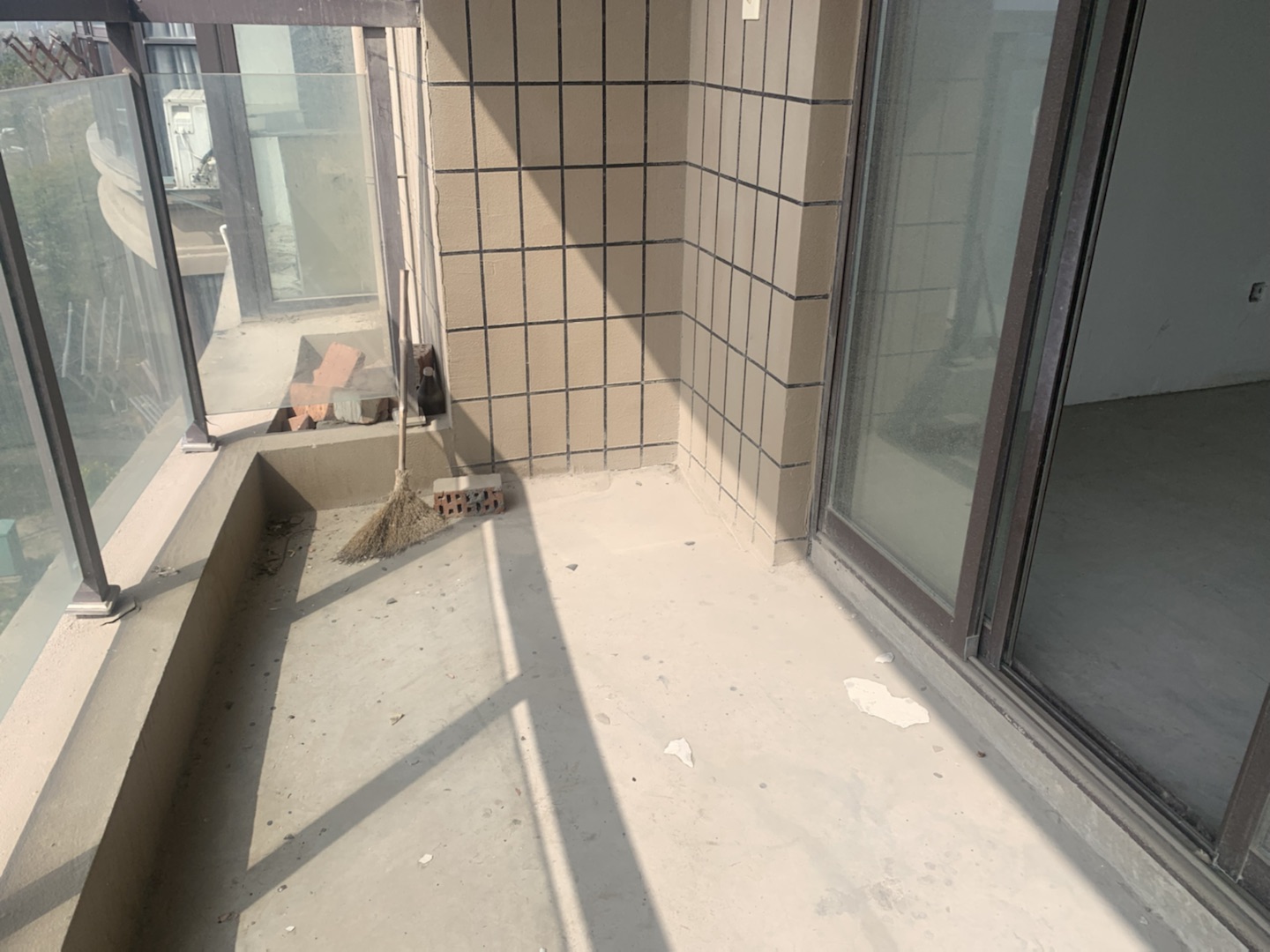 银河湾 3室2厅1卫 93m&sup2;
