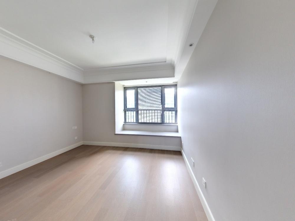 绿城桂语江南 3室2厅2卫 130m&sup2;