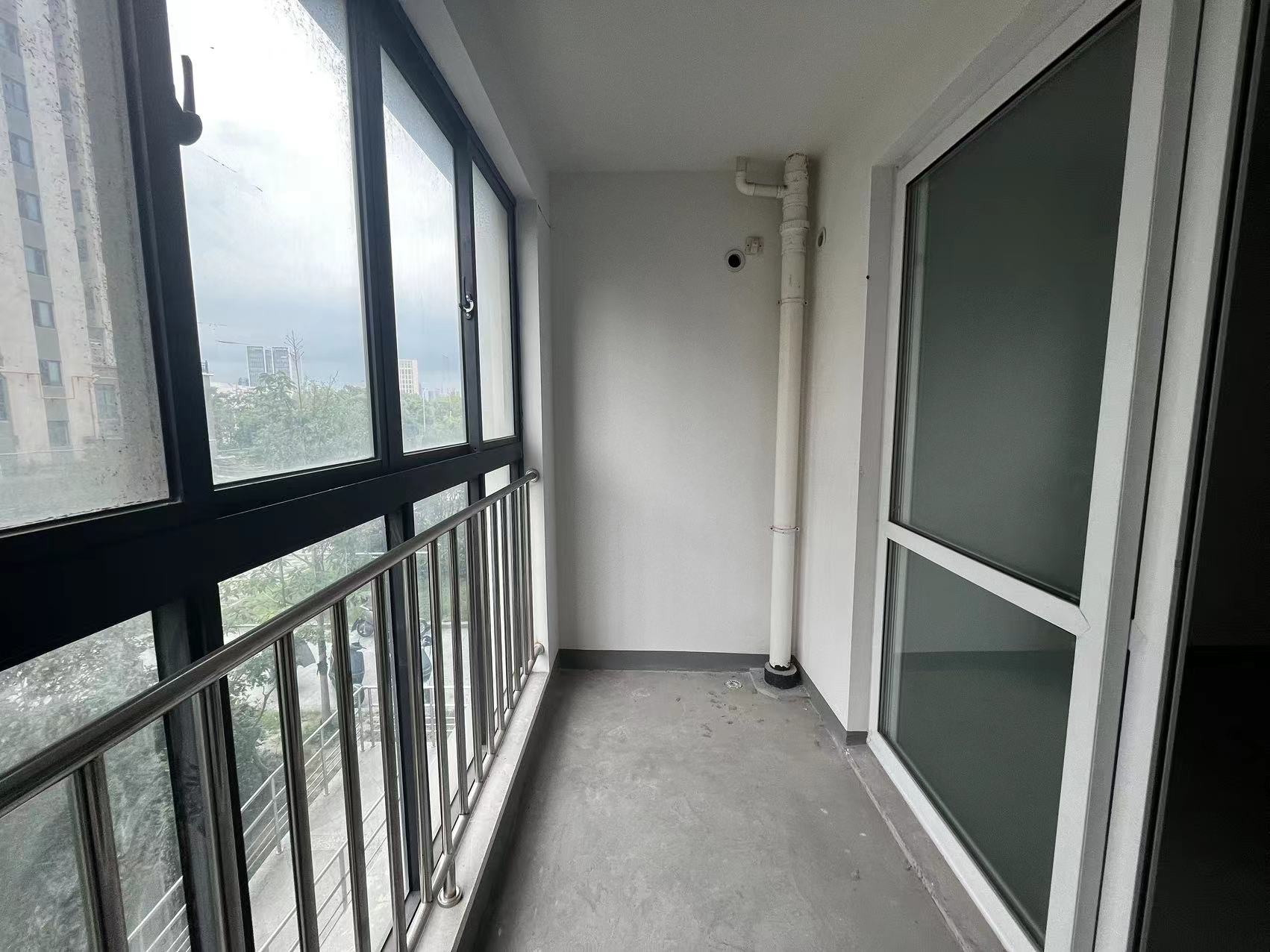 陆洪小镇街区 2室1厅1卫 97m&sup2;