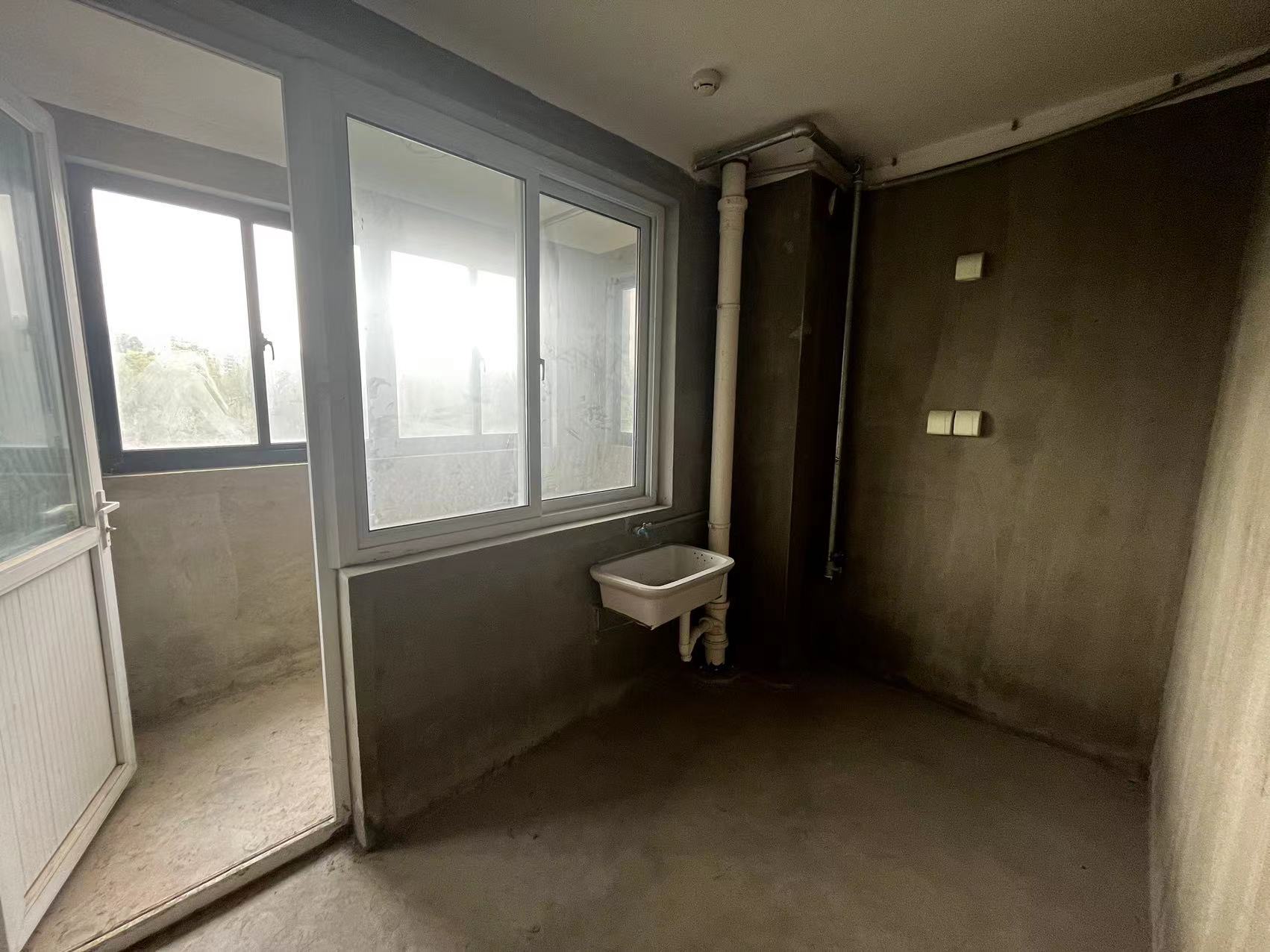 陆洪小镇街区 2室1厅1卫 97m&sup2;