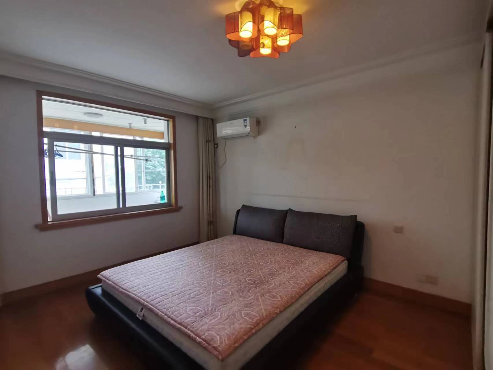 市委新村 3室2厅2卫 122.00m&sup2;