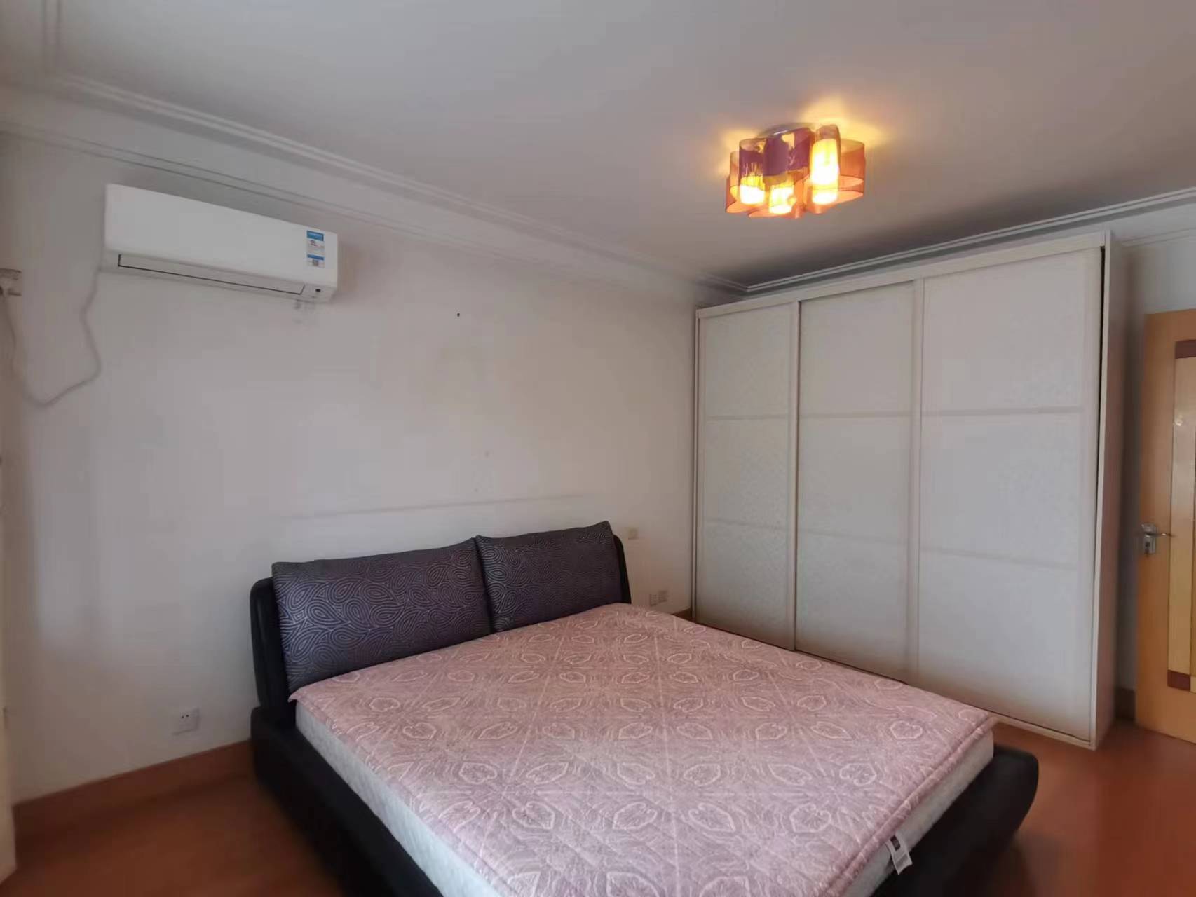 市委新村 3室2厅2卫 122.00m&sup2;