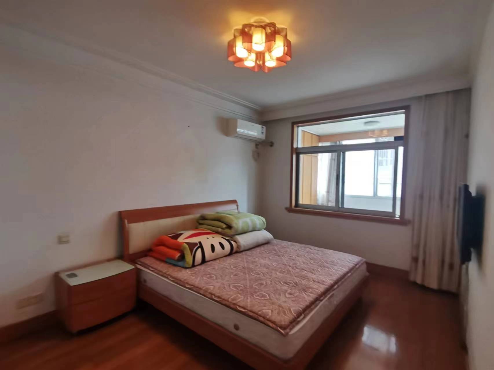 市委新村 3室2厅2卫 122.00m&sup2;